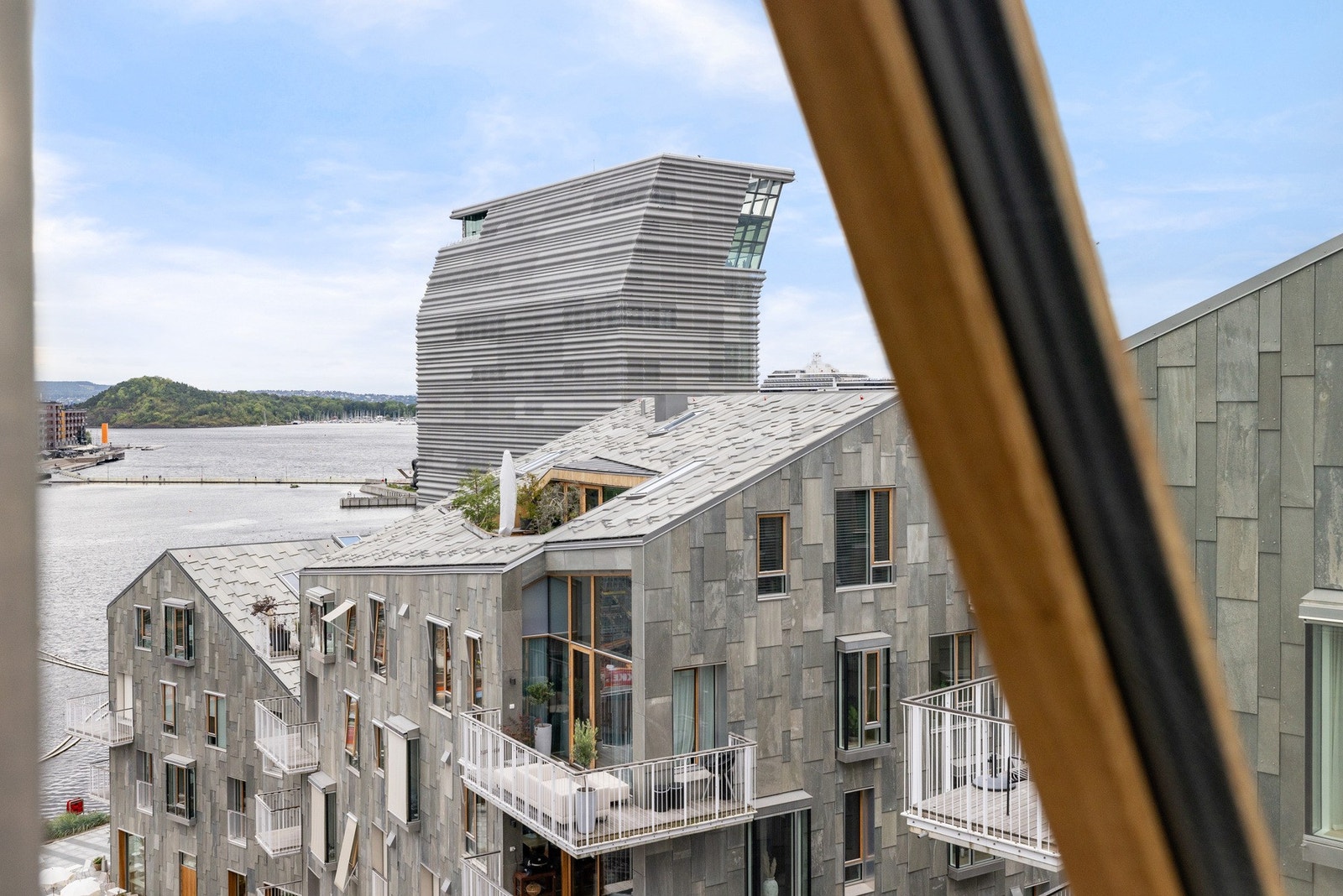 Flott utsikt fra kjøkkenet. Galleribilde