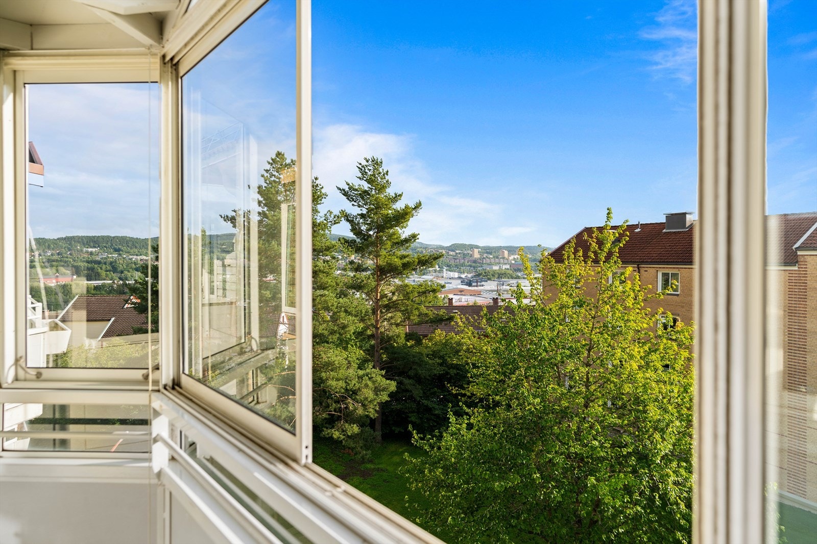 Velkommen til Kalbakkslyngen 14! Presentert av Catharina Malonæs i Nordvik bolig. Galleribilde
