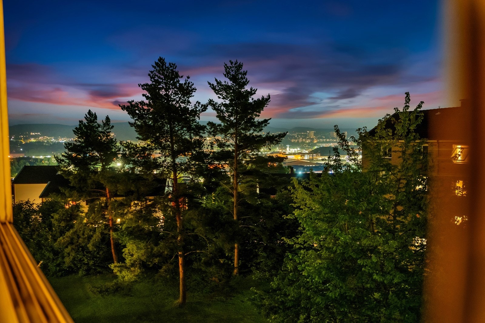 Fantastisk utsikt og kveldstemning fra balkongen Galleribilde