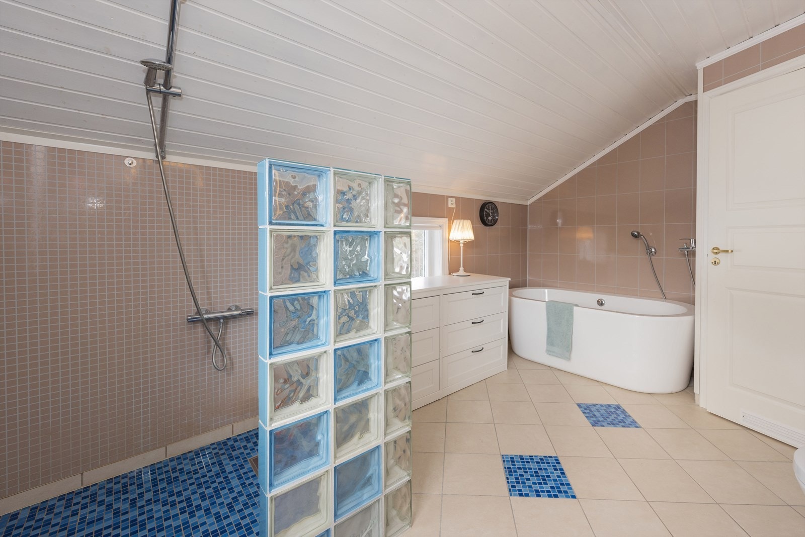 01Fasade_37.jpg Galleribilde