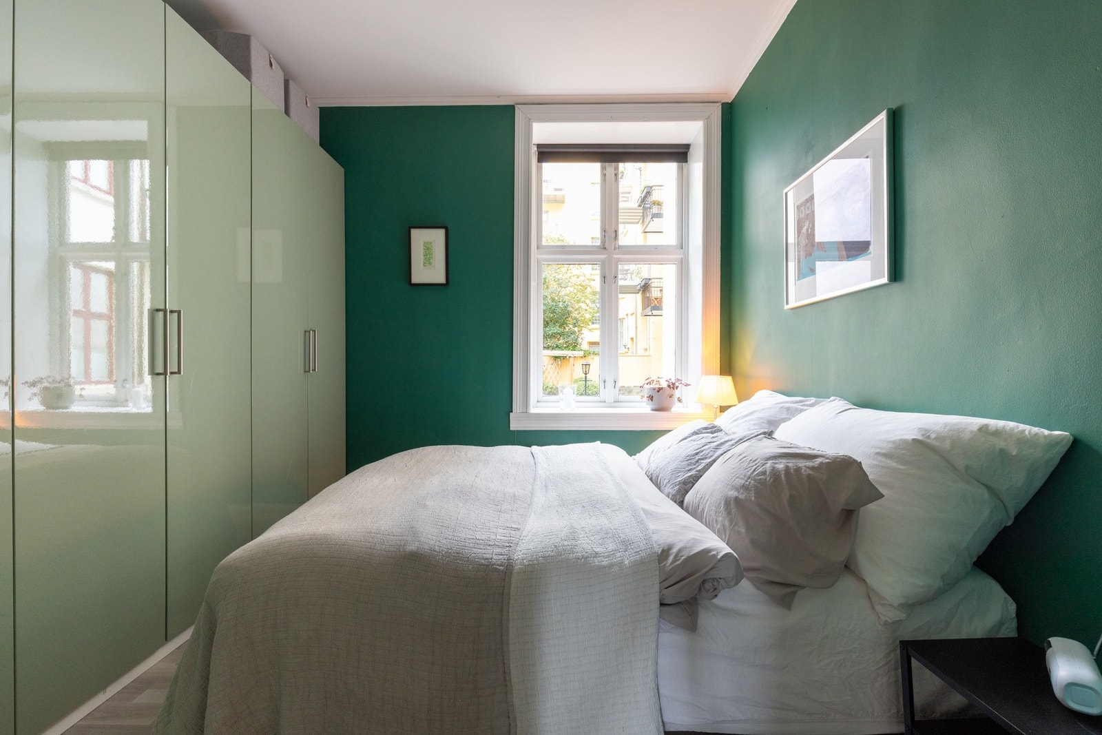 I leiligheten er det totalt tre soverom. Leilighetens hovedsoverom er av god størrelse. Galleribilde