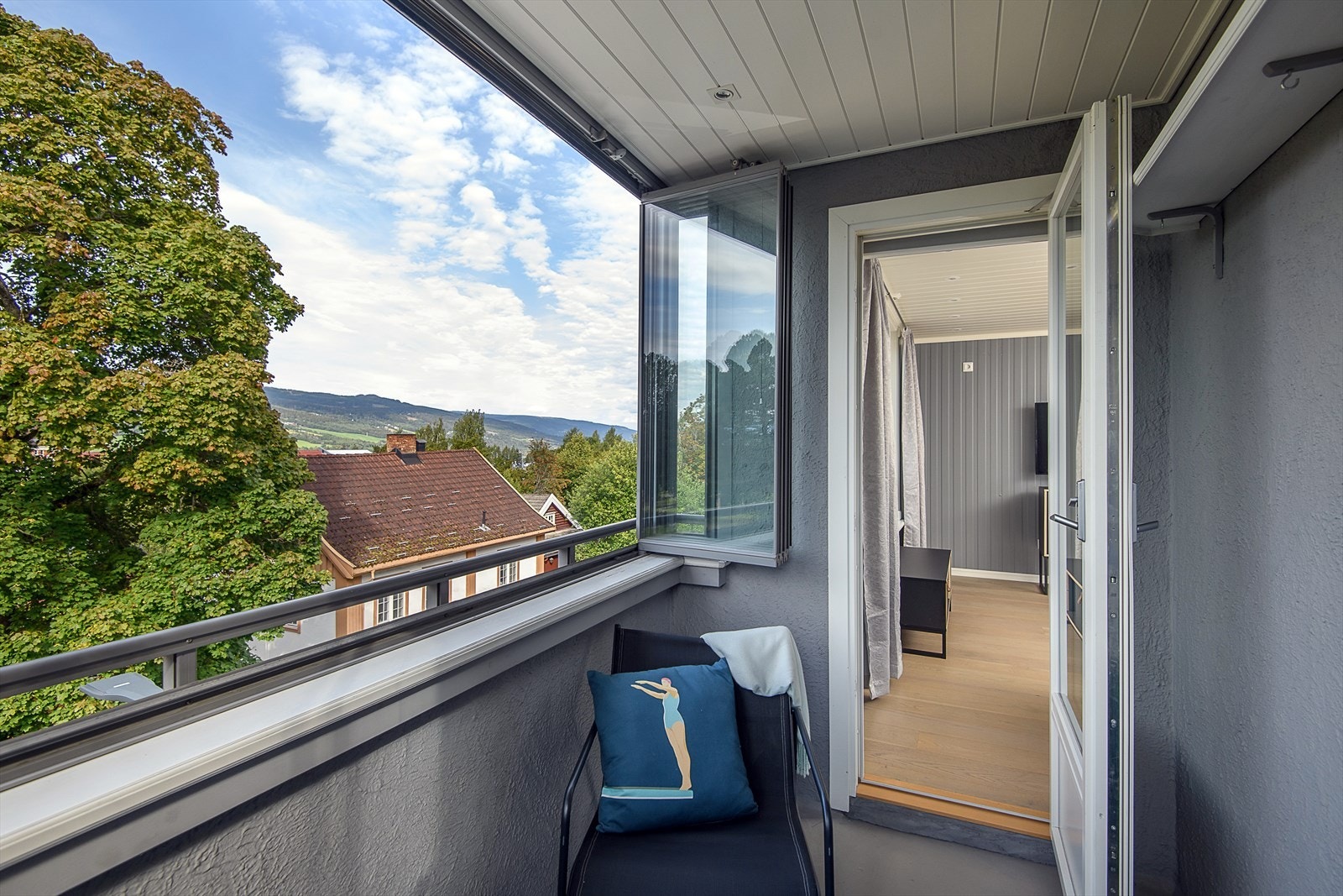 God plass til utemøbler. Galleribilde