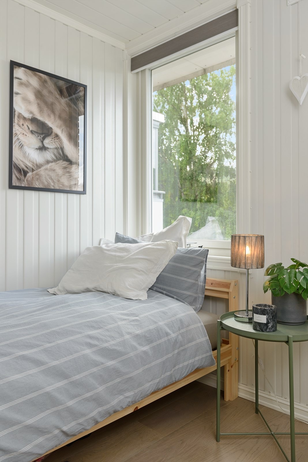 Stort vindu her. Galleribilde