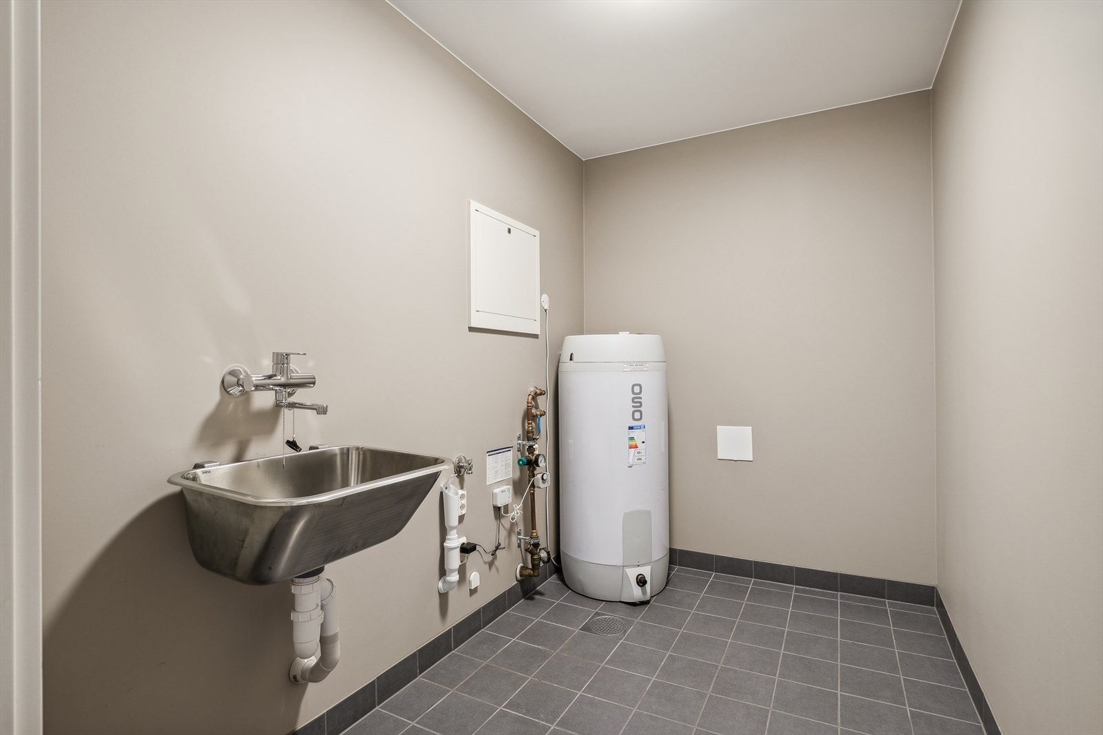 Stort, eget vaskerom beliggende i 1. etasje. Galleribilde