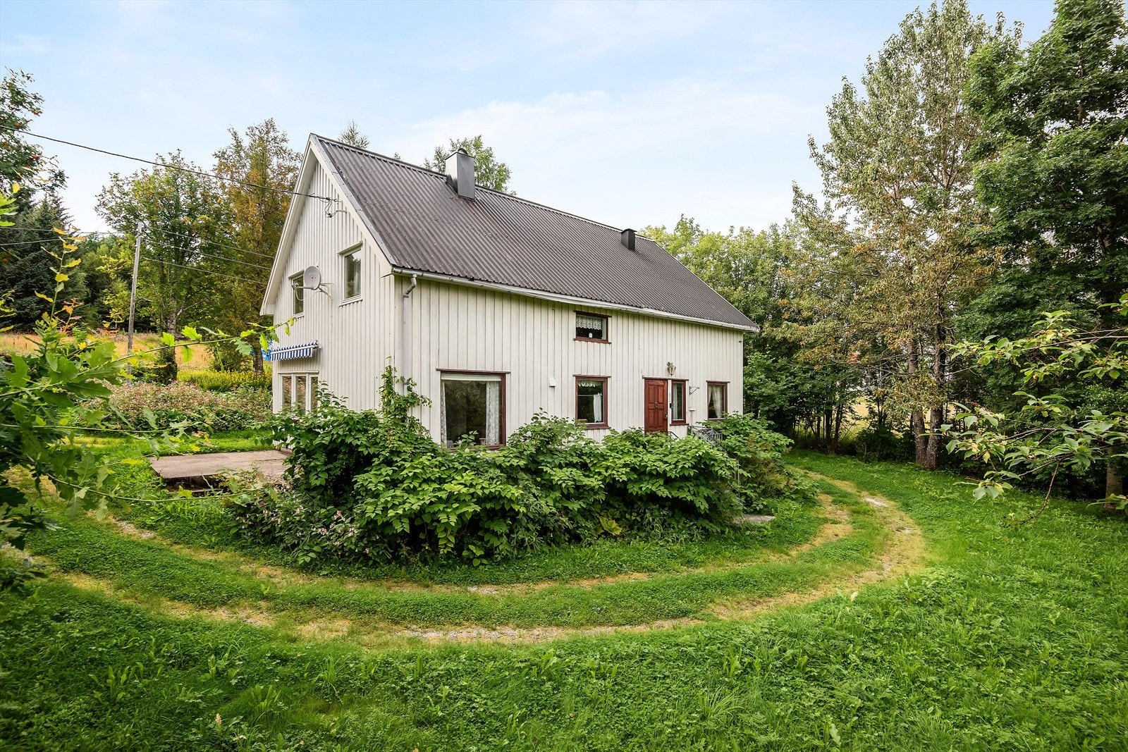 Flostrandveien 602. Dette er det opprinnelige våningshuset og ble bygd i 1962. Galleribilde