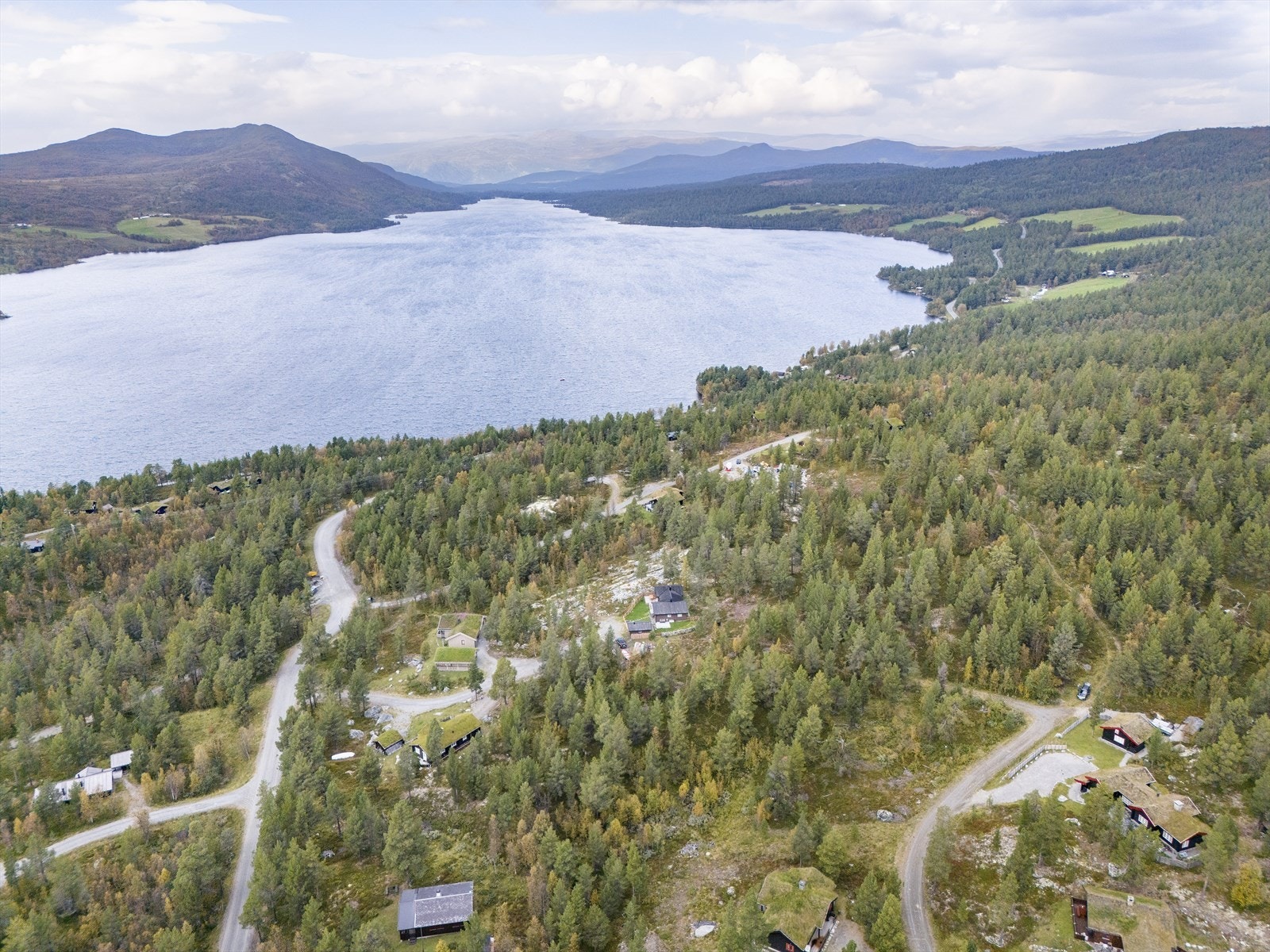 På sommeren benyttes alpinbakken til down hill-sykling, og det er mulighet for å leie sykler til dette. Galleribilde