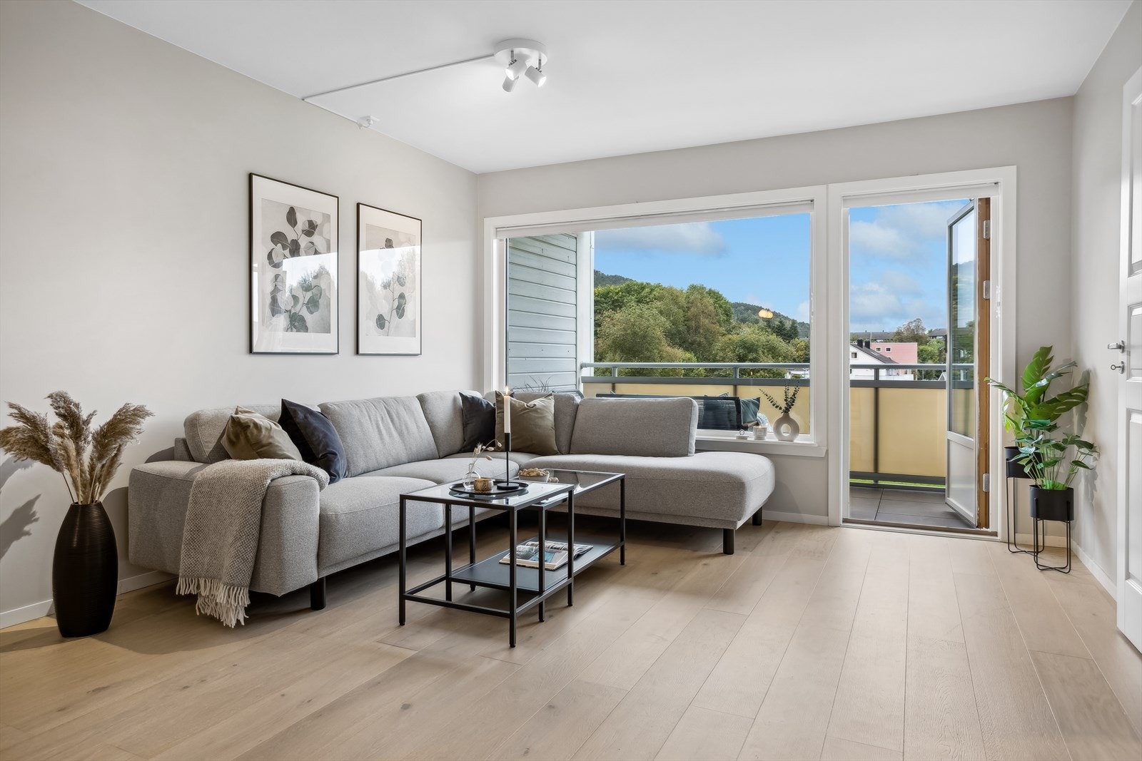 Moderne leilighet med gode kvaliteter. Galleribilde