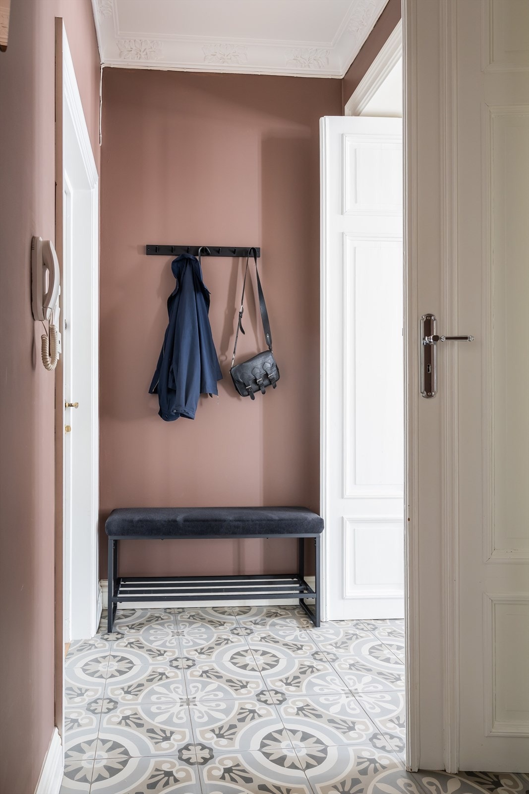 Inngangsparti. Galleribilde