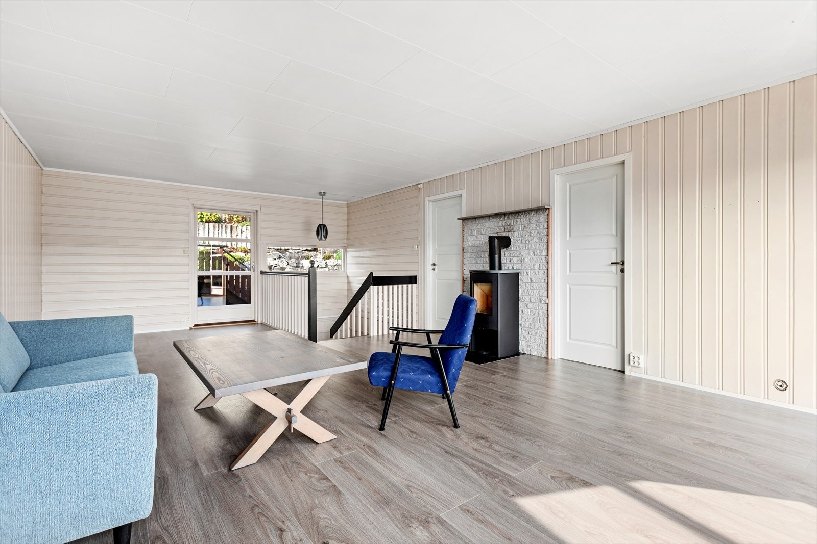 Stova er lys og open med god møbleringsfriheit. Galleribilde