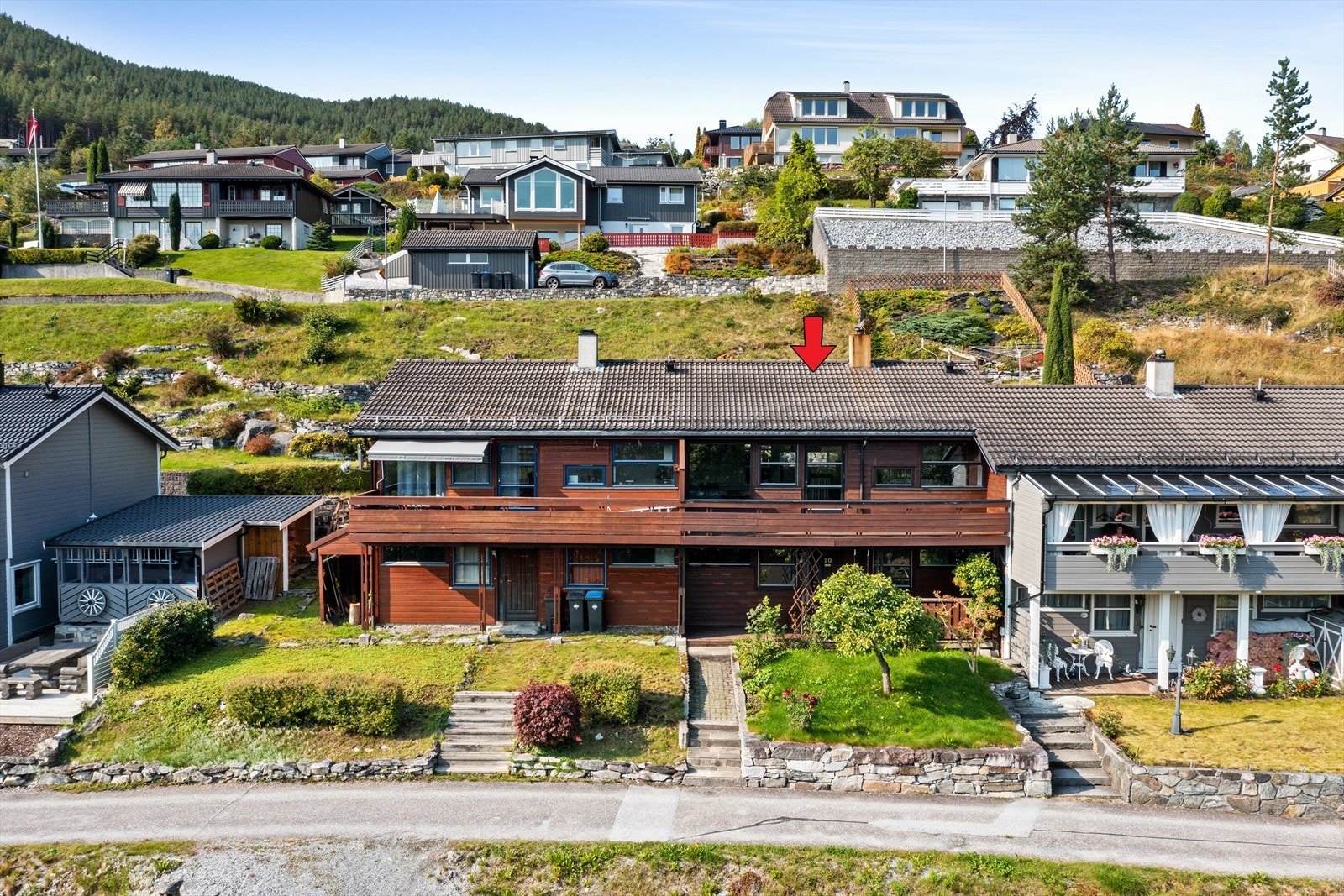 Velkomen til Haukåssvingen 10 presentert av Eiendomsmegler Vest v/ Kenneth Bjørk. Galleribilde