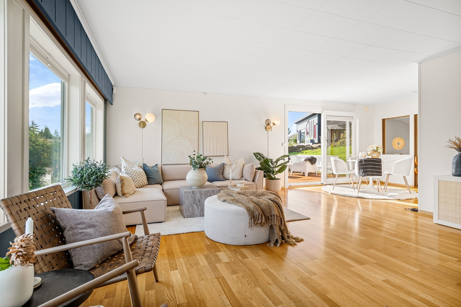 Stuen byr på god møbleringsfrihet. Galleribilde