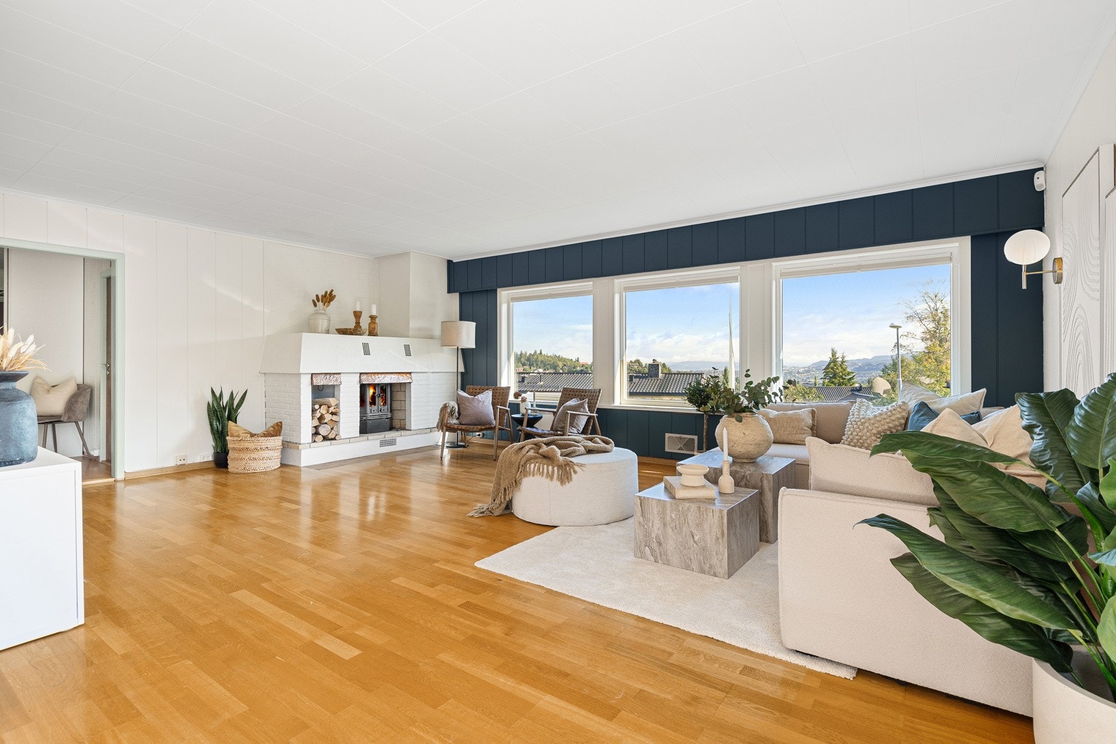 Sikringskapet ble oppgradert rundt 2019, samt el-bil lader montert i garasje fra 2021. Galleribilde