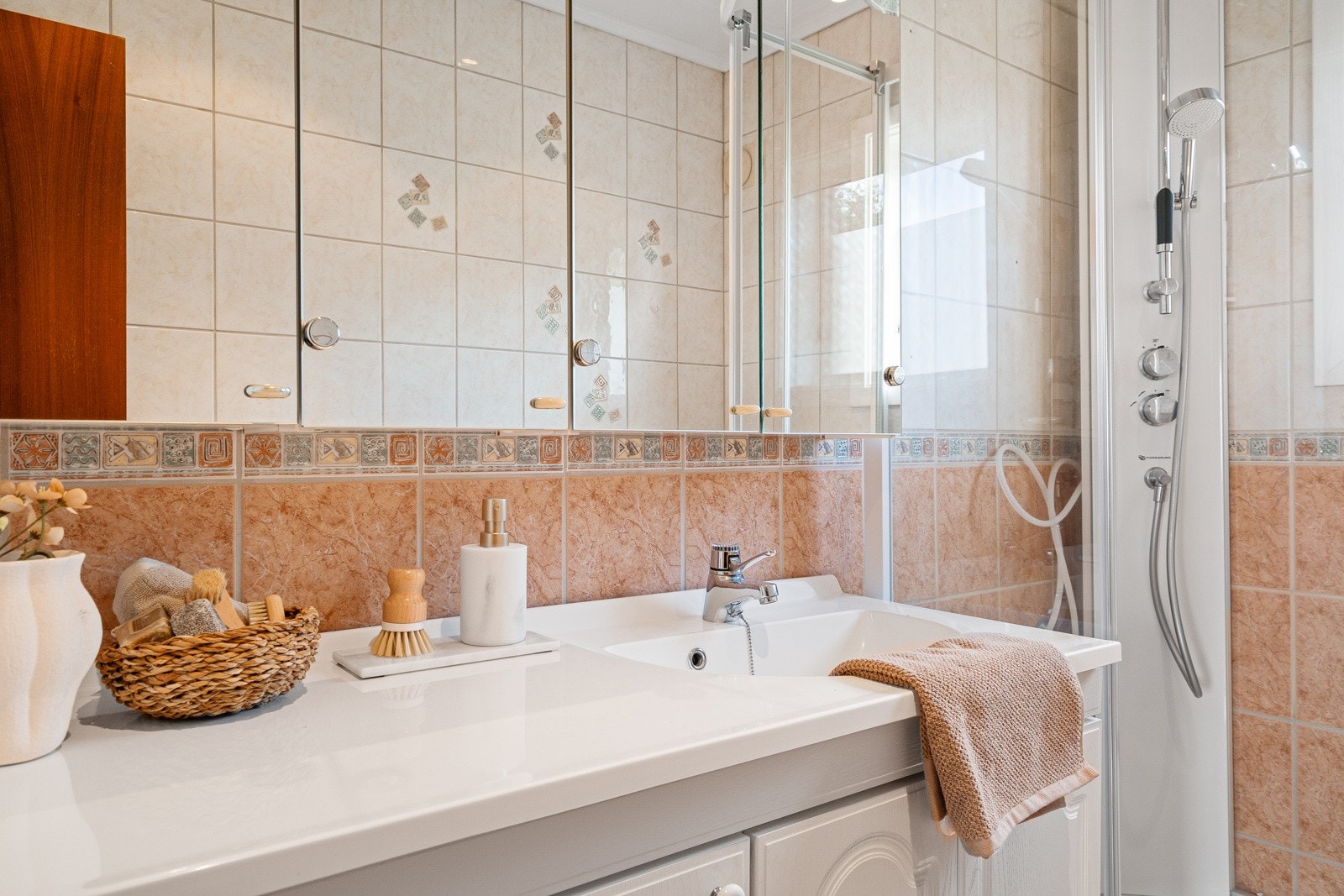 Badet er sist renovert i 2000. Galleribilde