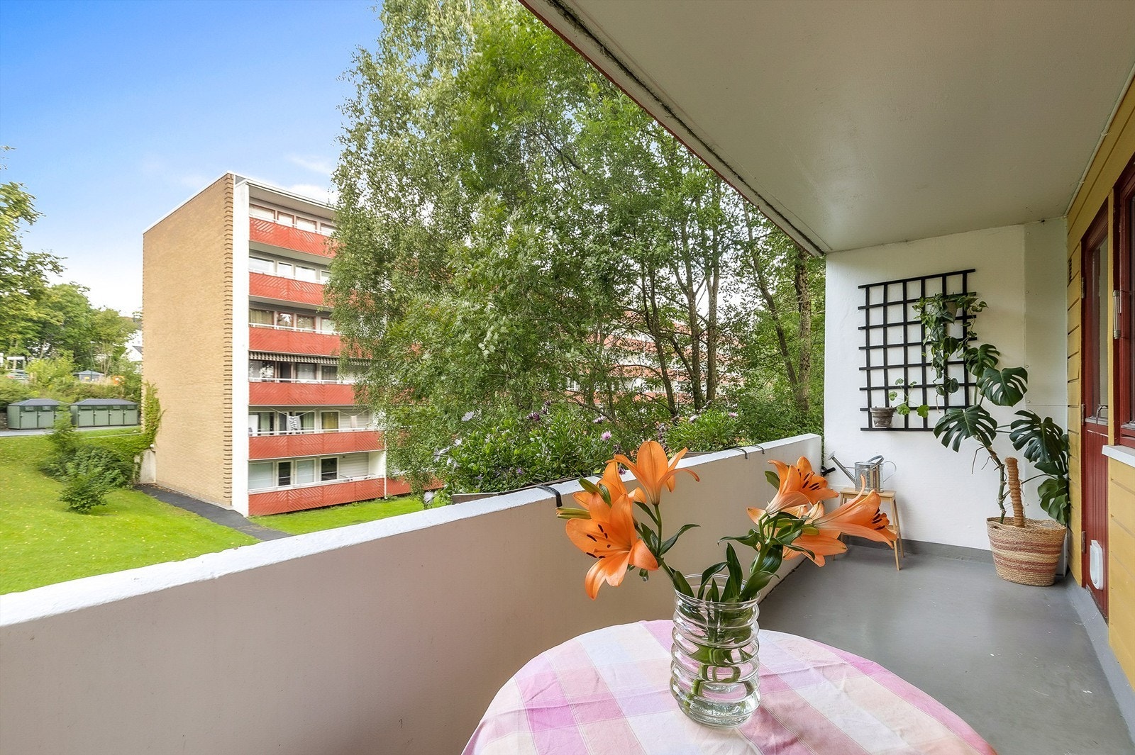Vestvendt balkong på 8 m². Galleribilde
