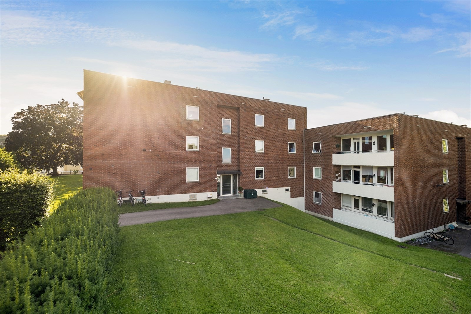 Bygget har en inngang A og en B totalt er det 33 leiligheter i brl Galleribilde