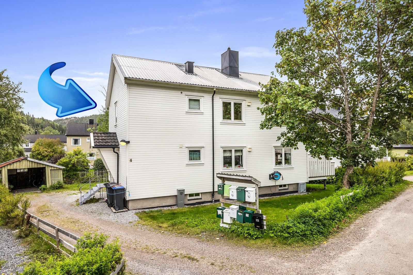 Bygningen ble utvendig renovert i 2015 med etterisolering, ny kledning, nytt tak, nye vinduer og ny balkong Galleribilde