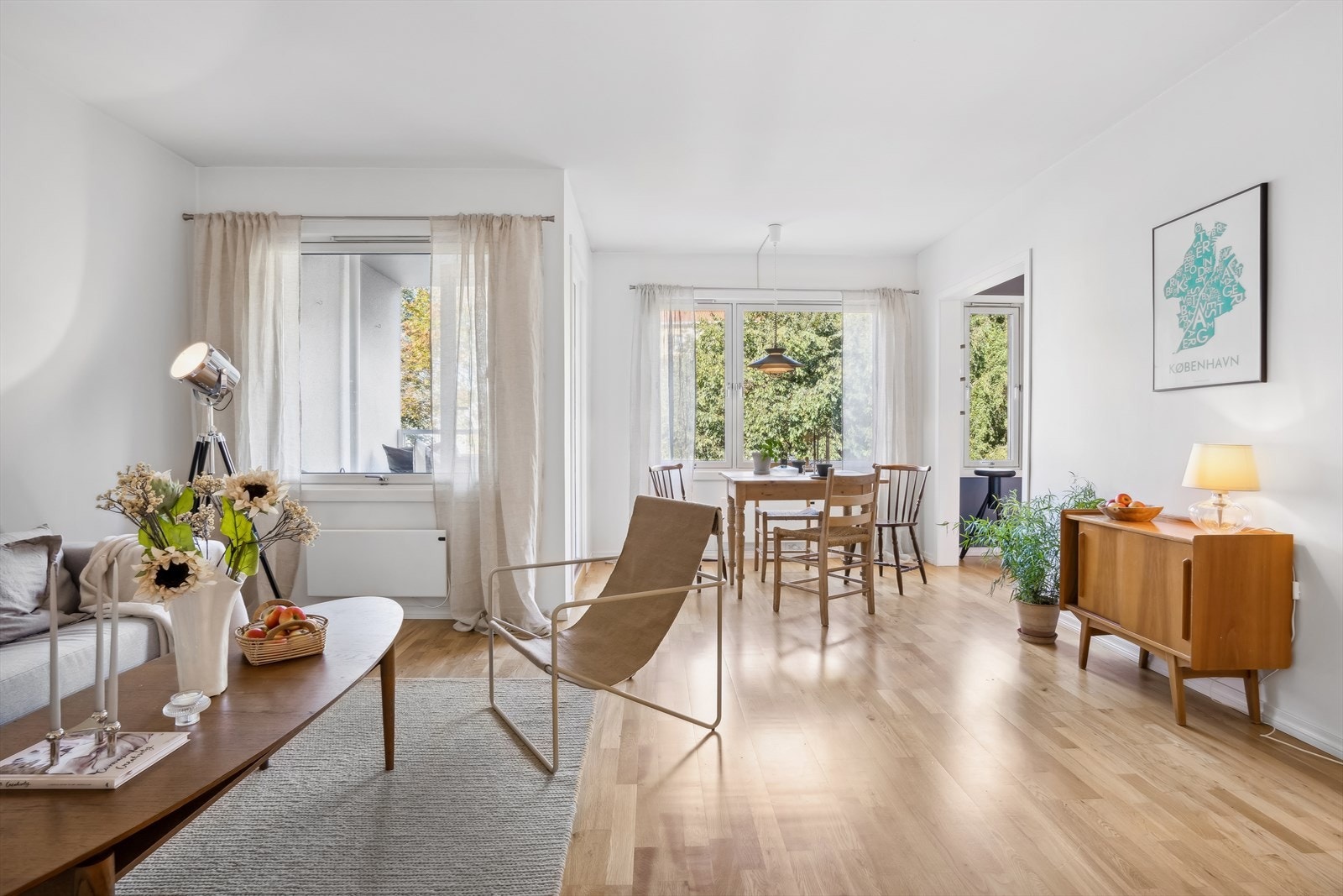 Leiligheten har en god planløsning, som lett kan omgjøres til en 3-roms ved å sette opp en lettvegg i stuen. Galleribilde