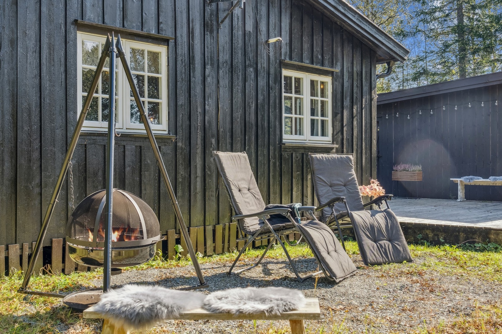 Eiendommen har et pent uteområde. Galleribilde