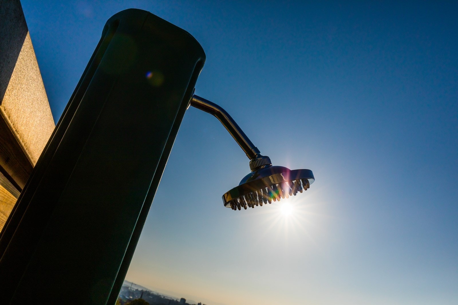 Det er også utendørs dusj på takterrassen. Galleribilde