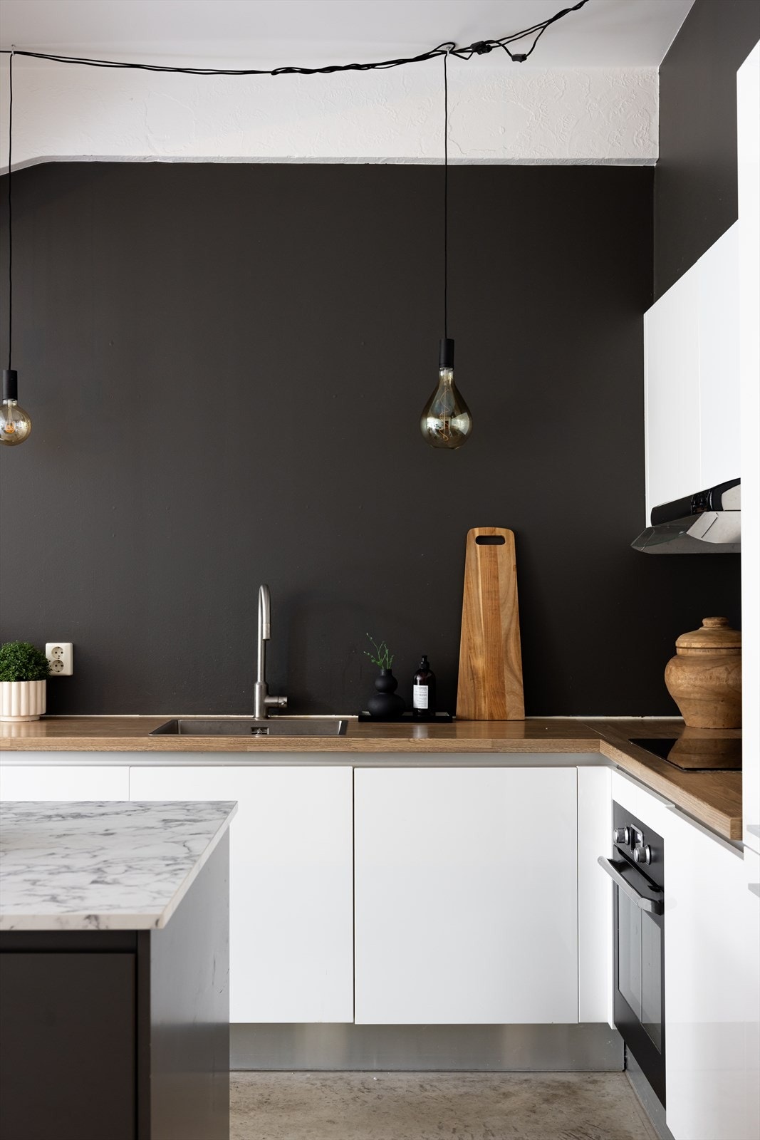 Kjøkkeninnredning fra den anerkjente italienske produsenten Aster, som kombinerer stil og funksjonalitet med høykvalitets materialer og design. Galleribilde