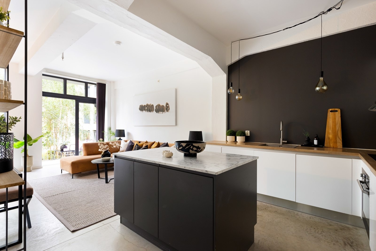 Nydelig kjøkkenøy ble montert i 2019 - Her er det godt med benkeplass. Galleribilde