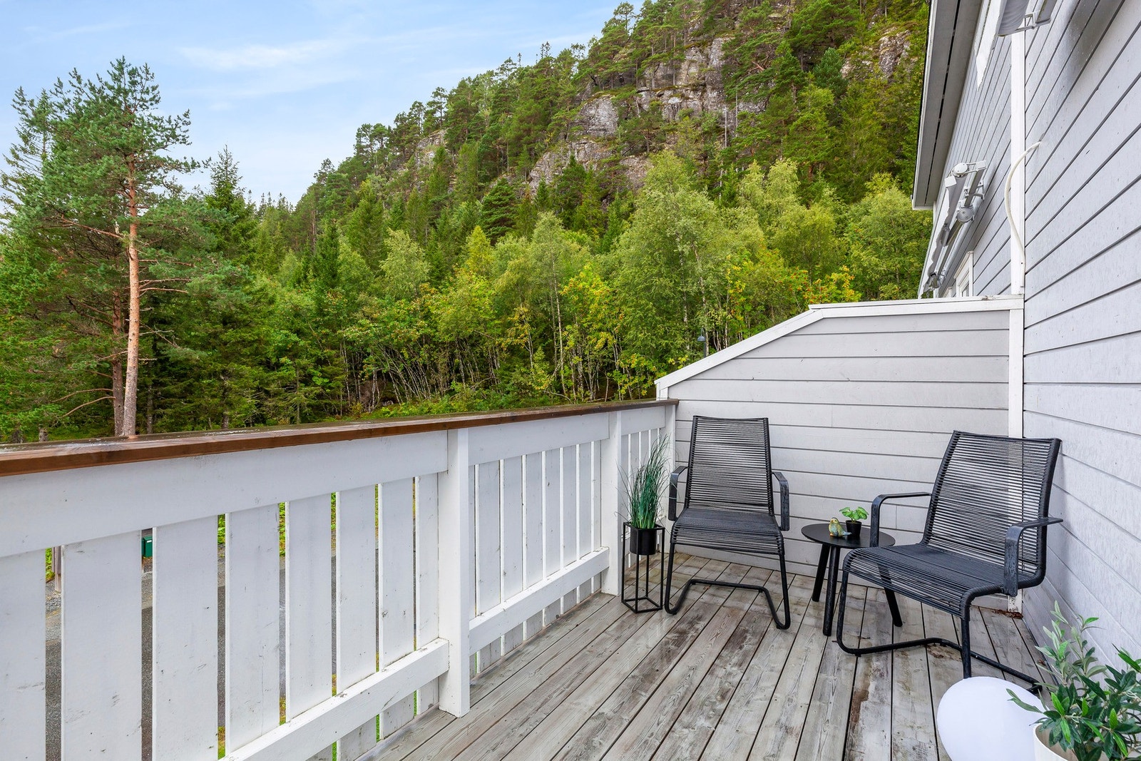 Fra stuen har man utgang til egen balkong Galleribilde