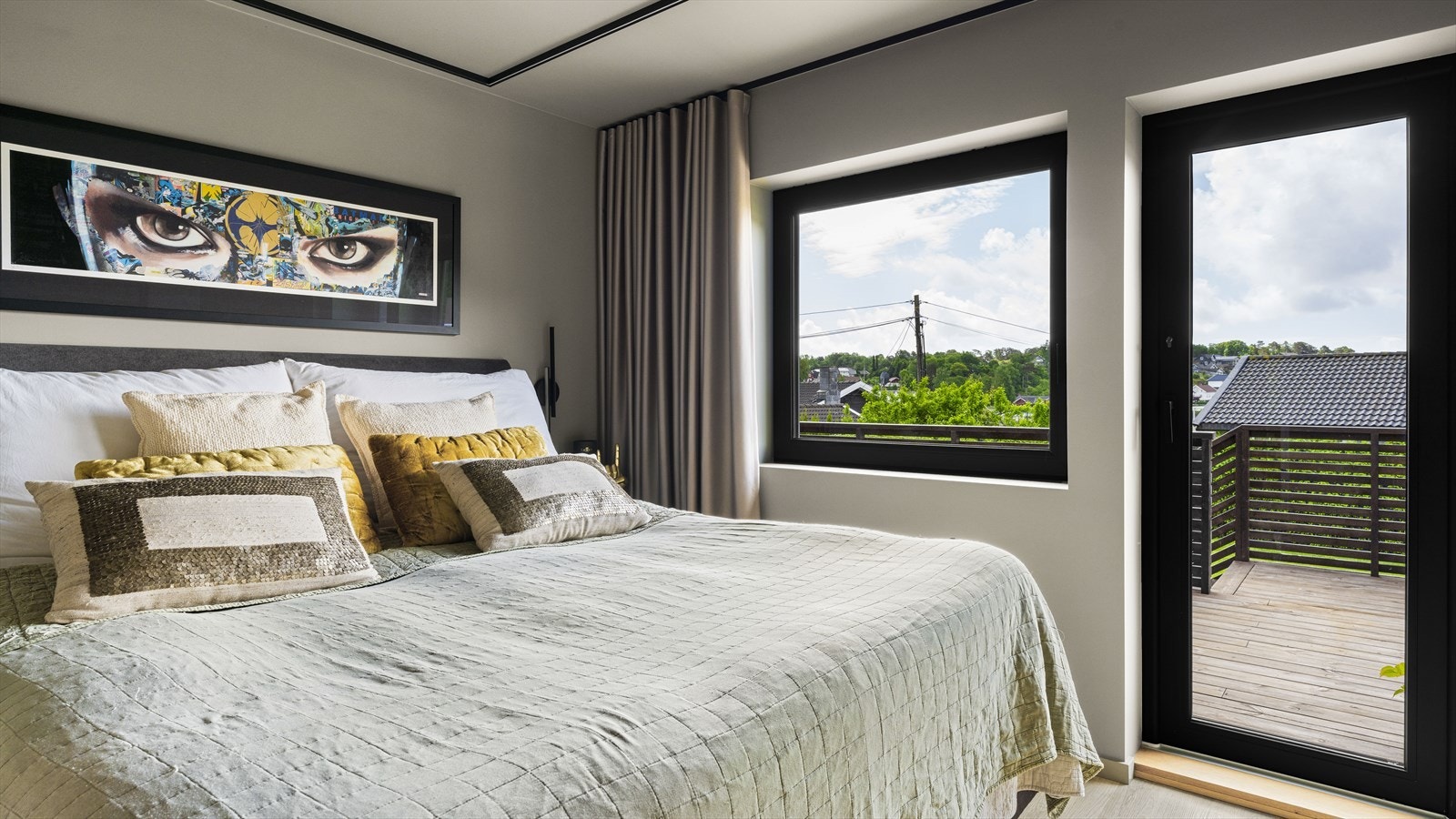 Utgang fra hovedsoverom til hagen Galleribilde