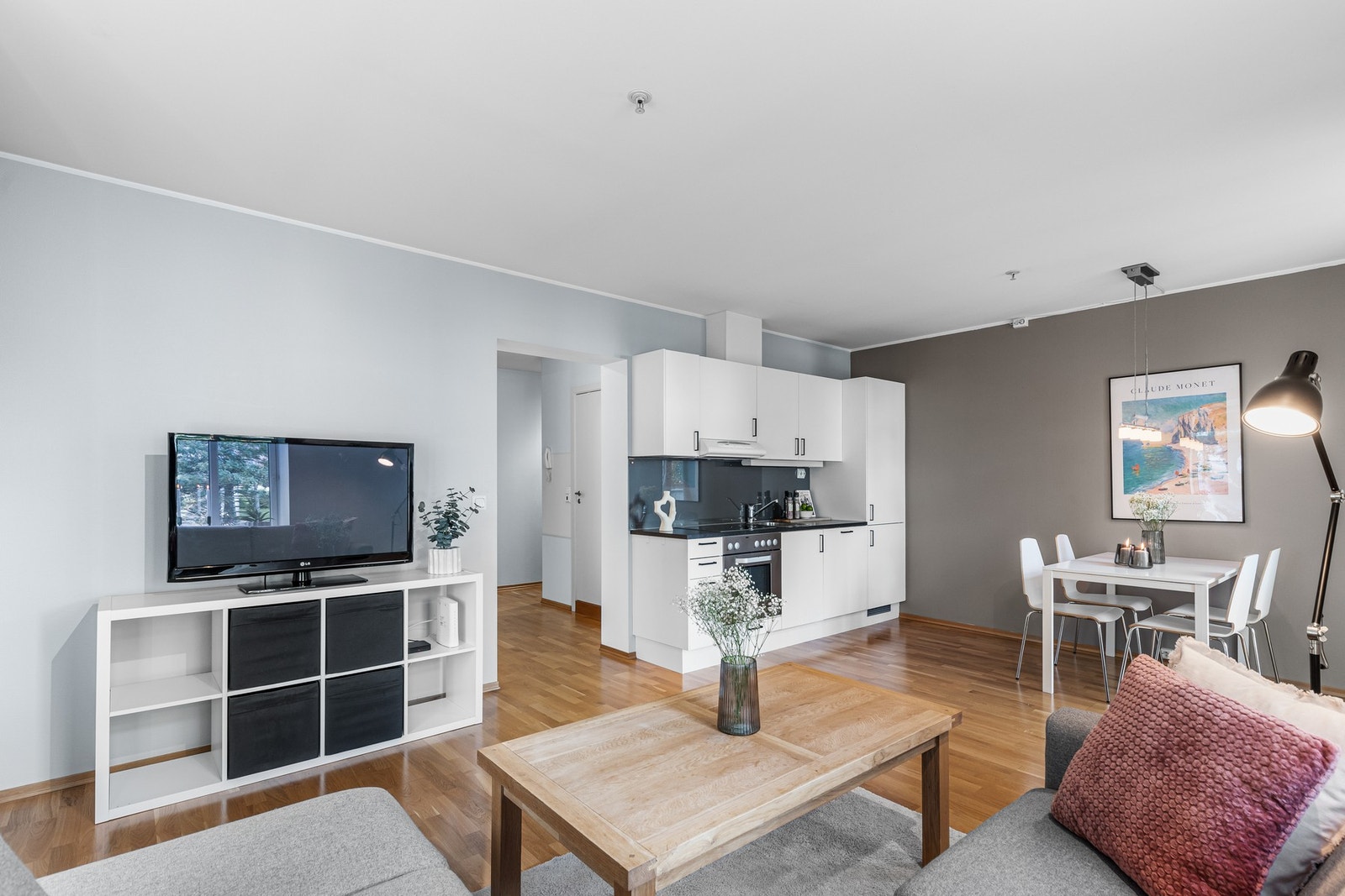 Leiligheten har en enkel planløsning, som gjør leiligheten lett å innrede. Galleribilde