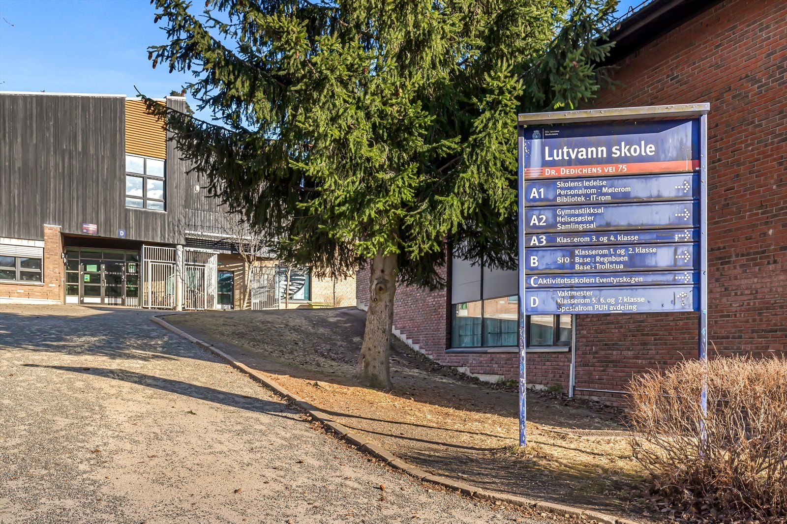 Lutvann skole. Galleribilde