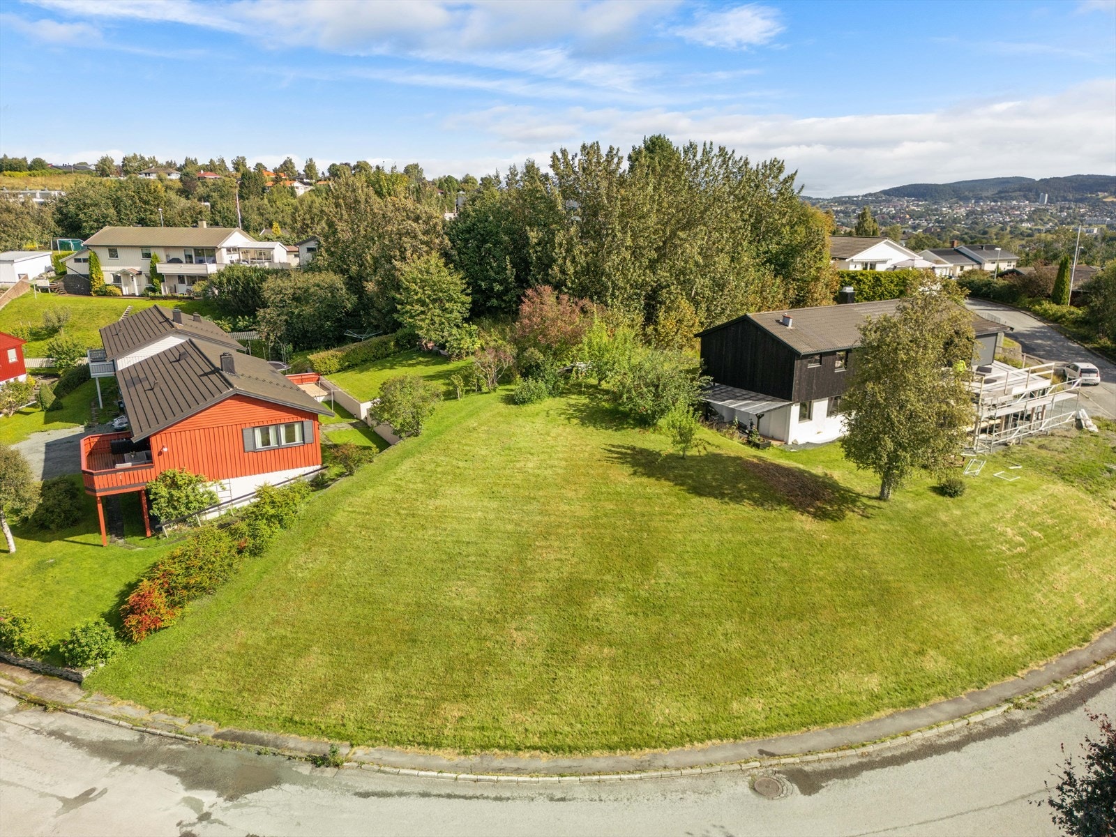 Aktiv Eiendomsmegling v/ Marius Kvalvik har gleden av å presentere Rydningen 28B - En flott boligtomt på Byåsen! Galleribilde