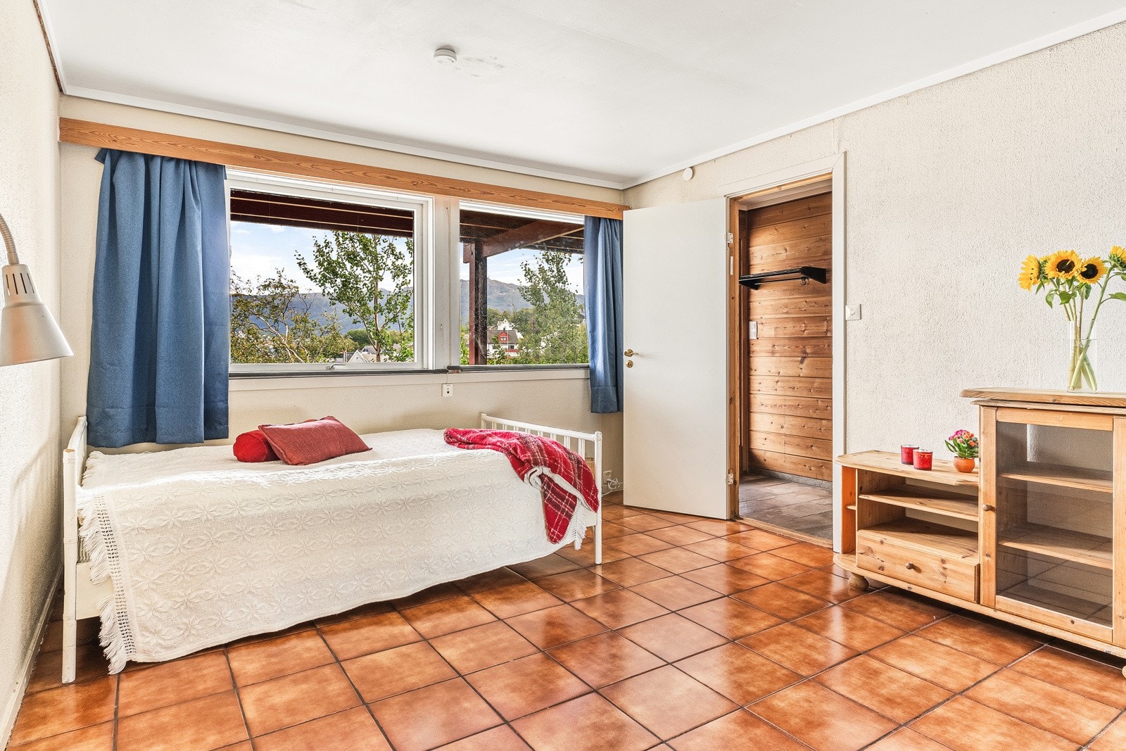 På de opprinnelige byggetegningene er det tegnet inn som to hybler og bad. Galleribilde