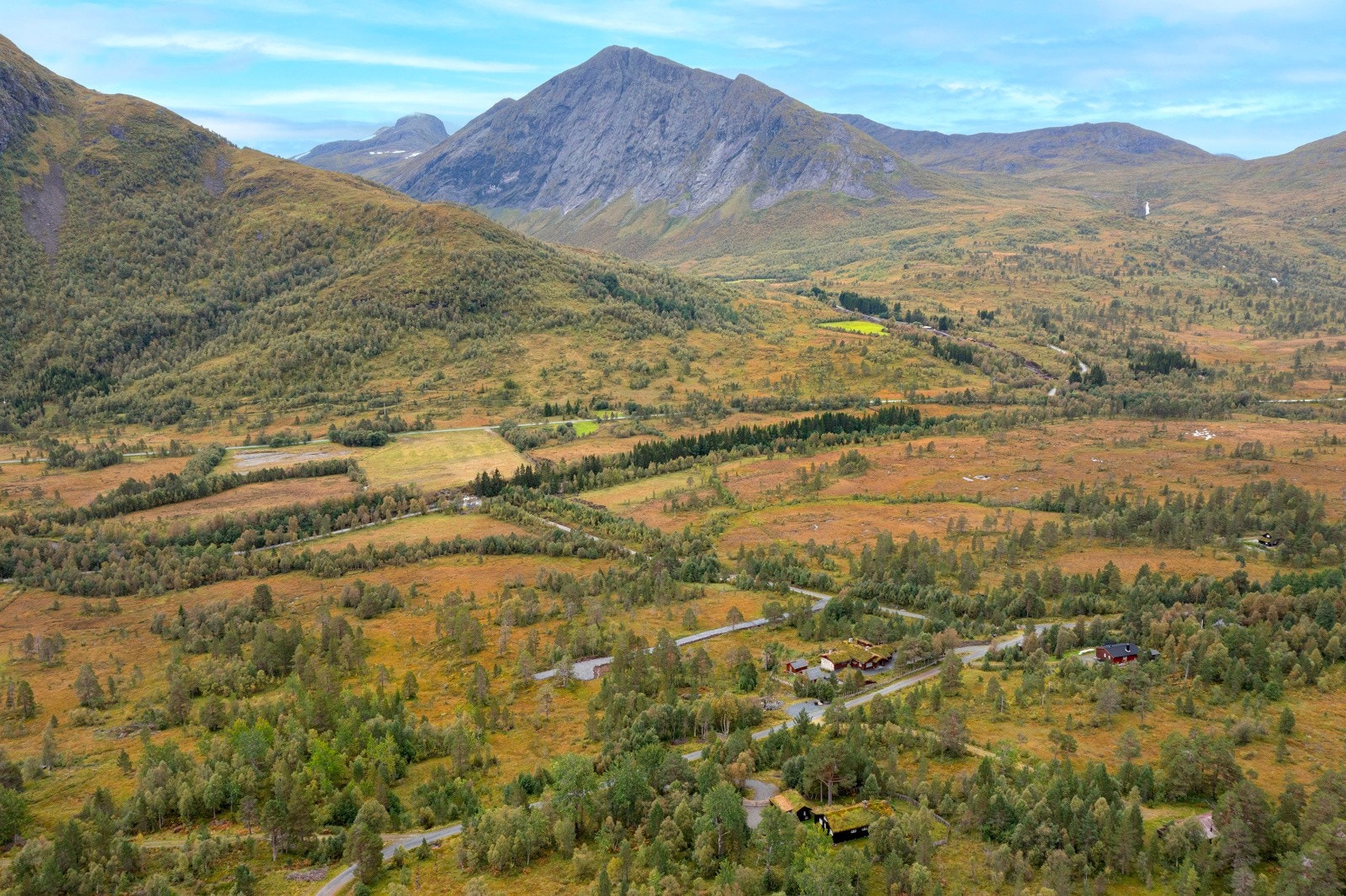 Tomtene sett fra nord. Galleribilde
