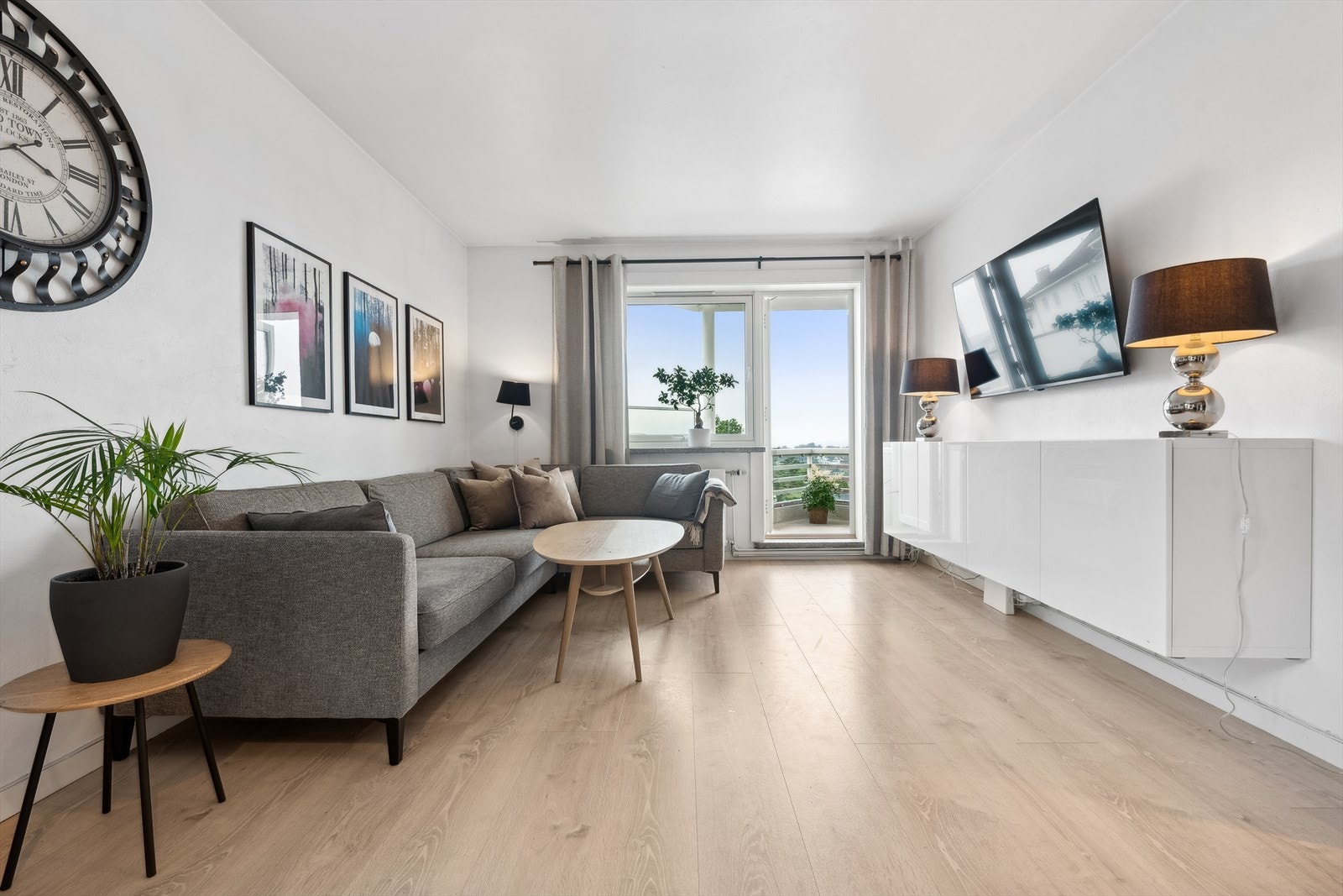 Her er det godt med plass til en stor sofagruppe Galleribilde