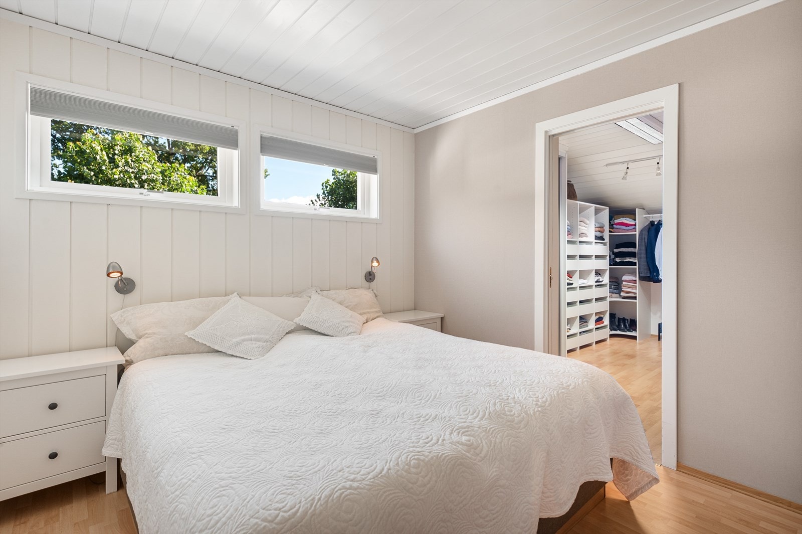 Dette soverommet ligger i boligens første etasje. Galleribilde