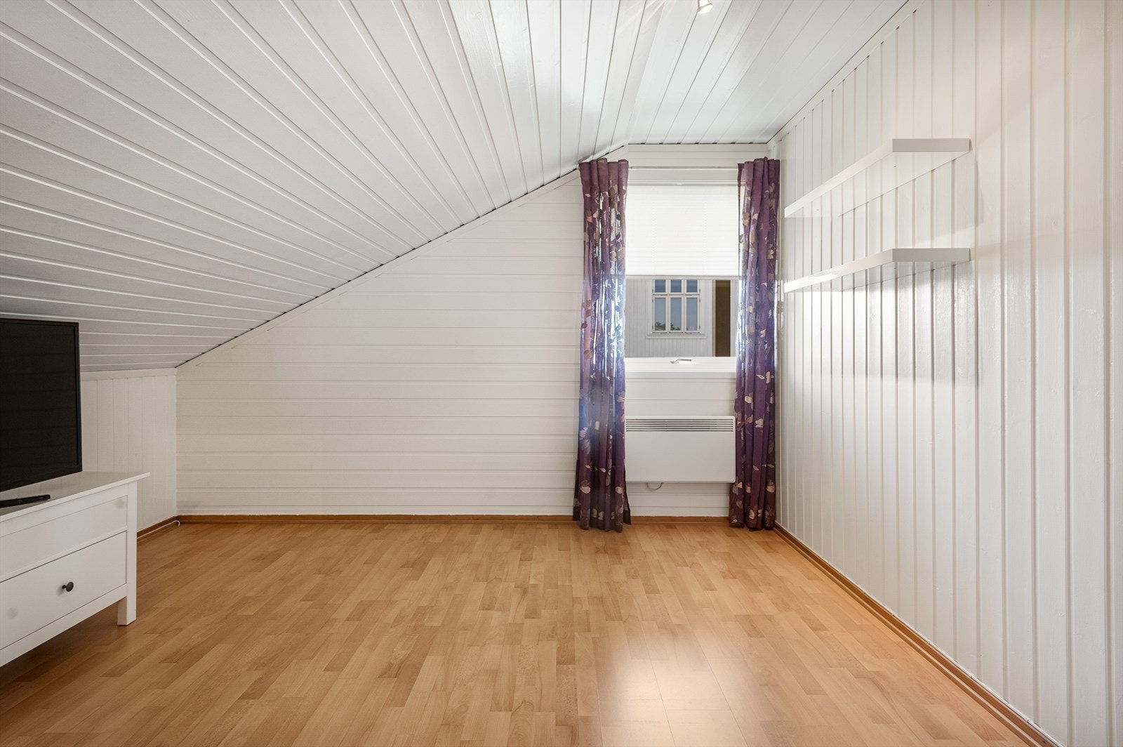 3 av soverommene har du i boligens andre etasje. Galleribilde