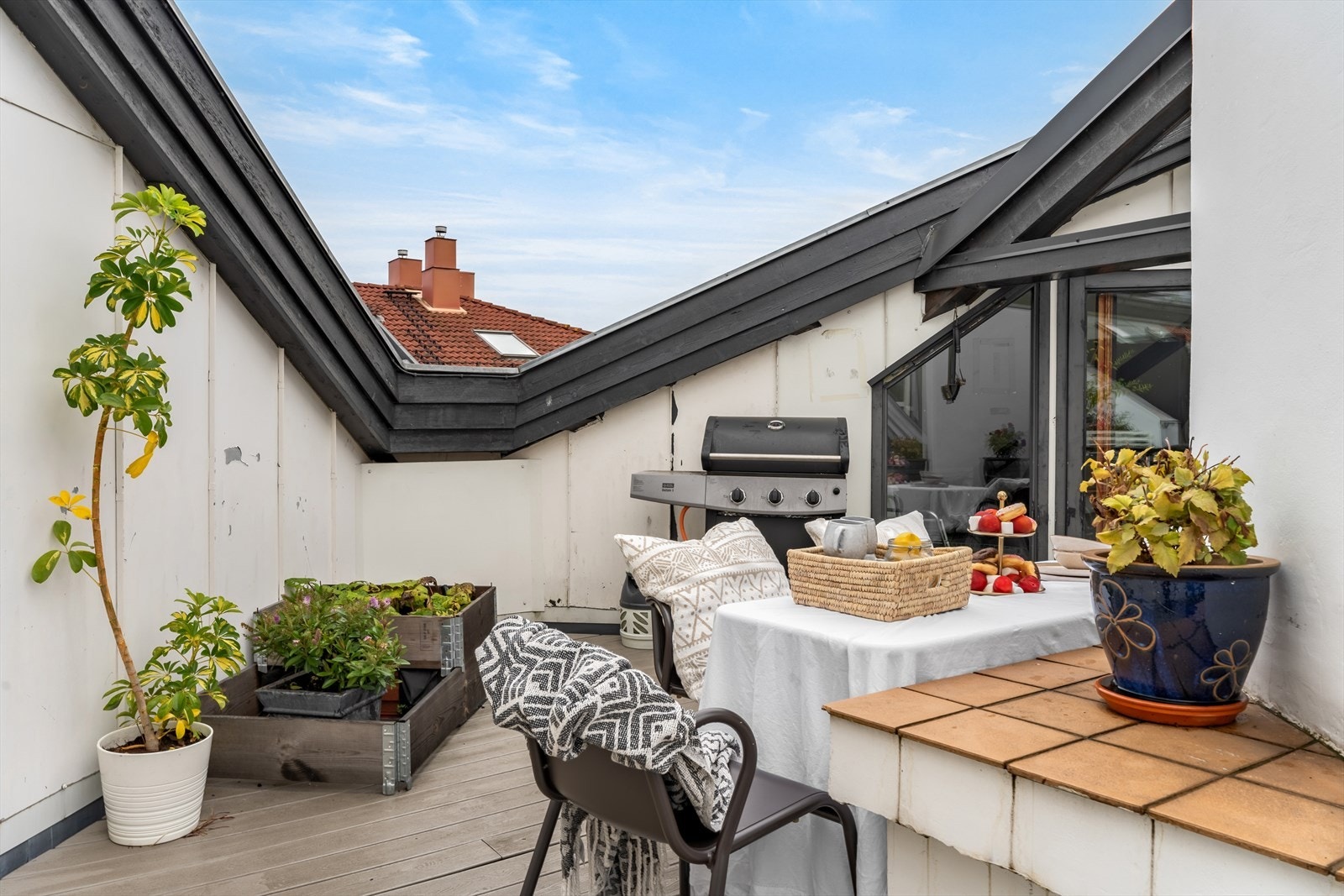 Her kan man nyte lange sommerkvelder med venner og familie. Galleribilde