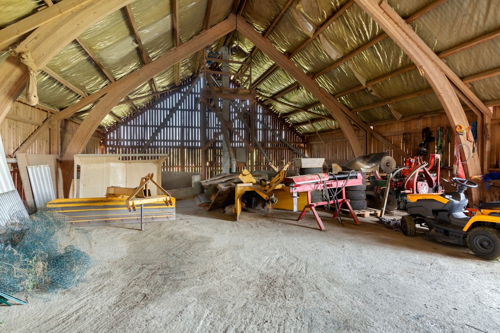 Låve med korntørke Galleribilde