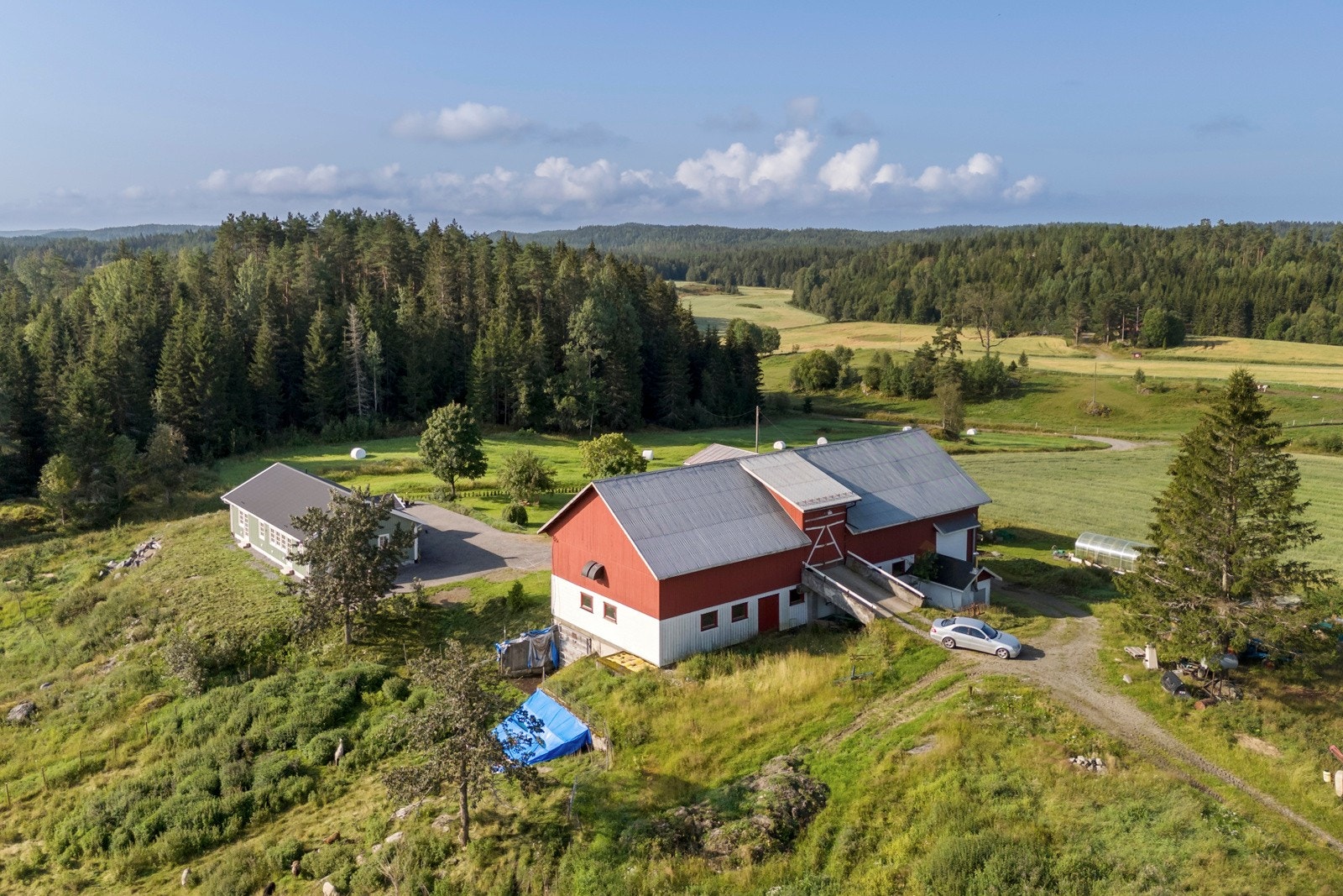 Eiendommen er solrik og usjenert Galleribilde