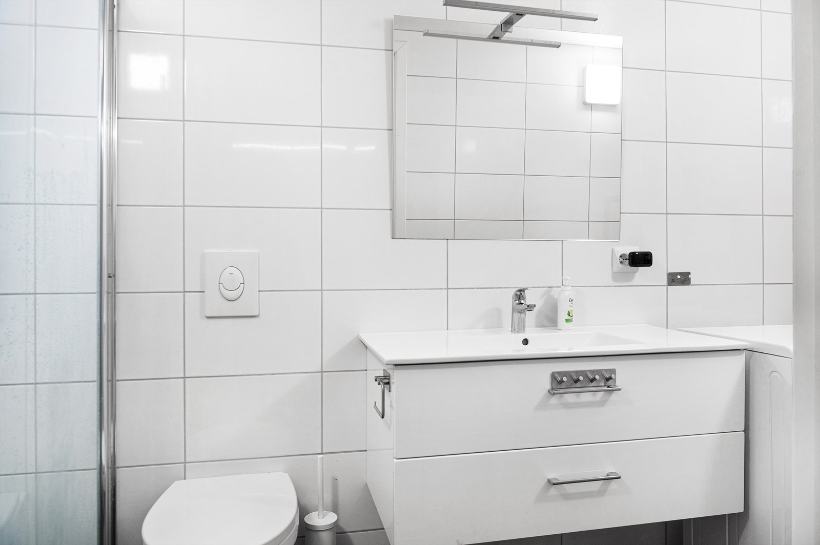 Baderommene i begge utleiedelene er flislagte og moderne. Galleribilde