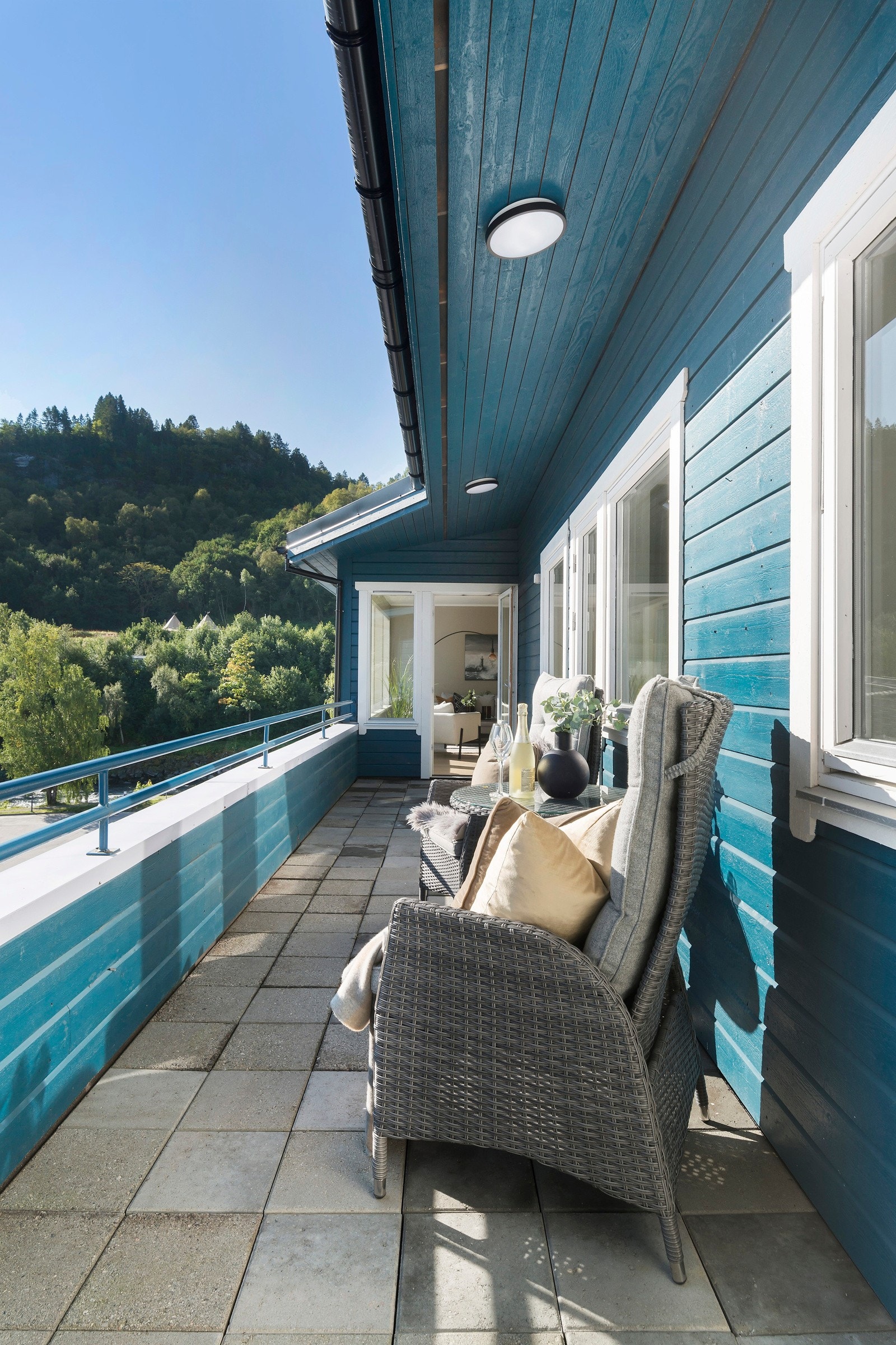 God plass til hagemøbler - Galleribilde