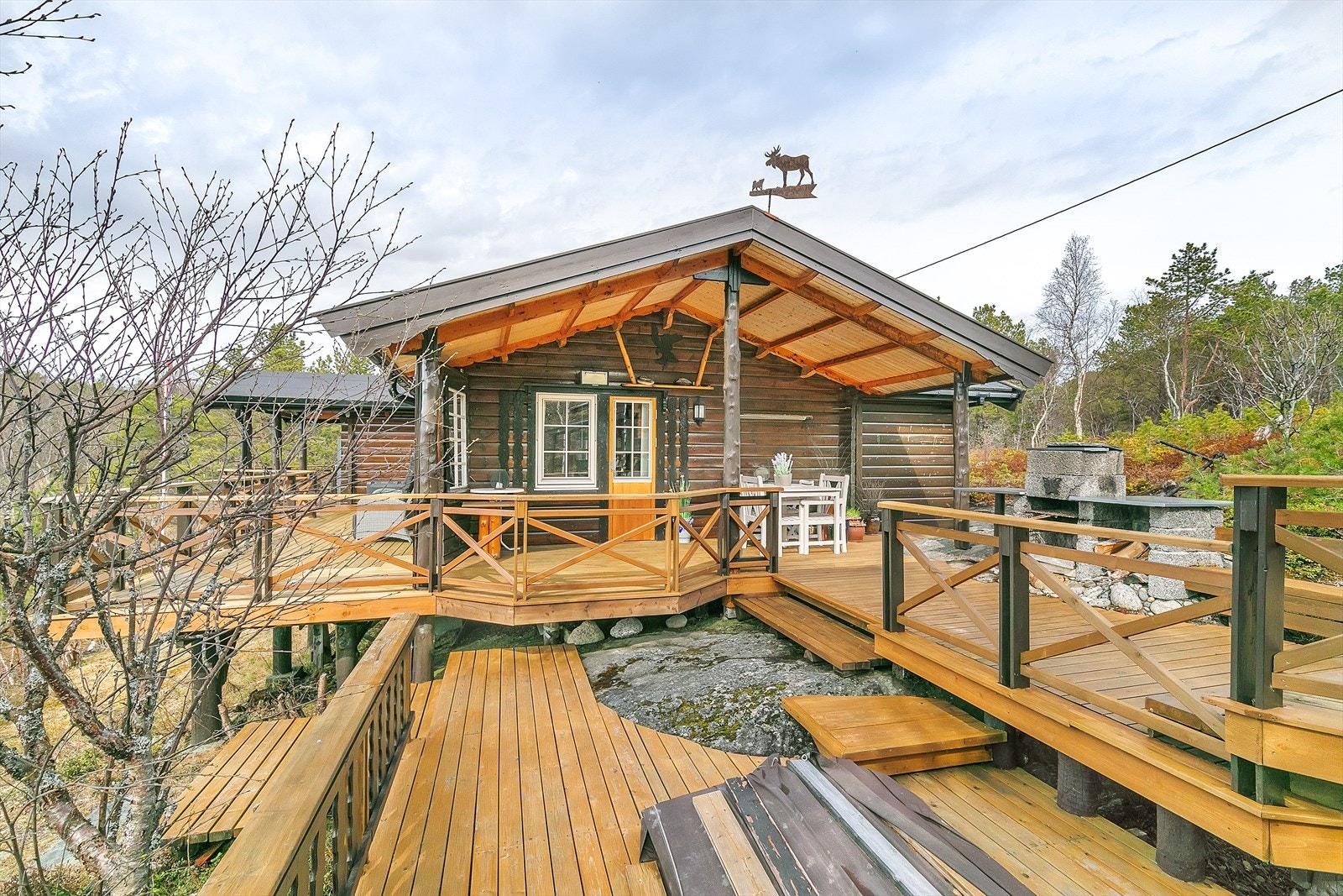 Flotte utearealer, som er opparbeidet over flere plan. Galleribilde