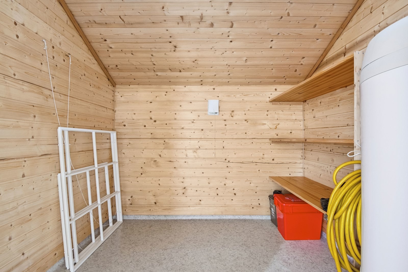 Utvendig bod med plass til oppbevaring. Galleribilde