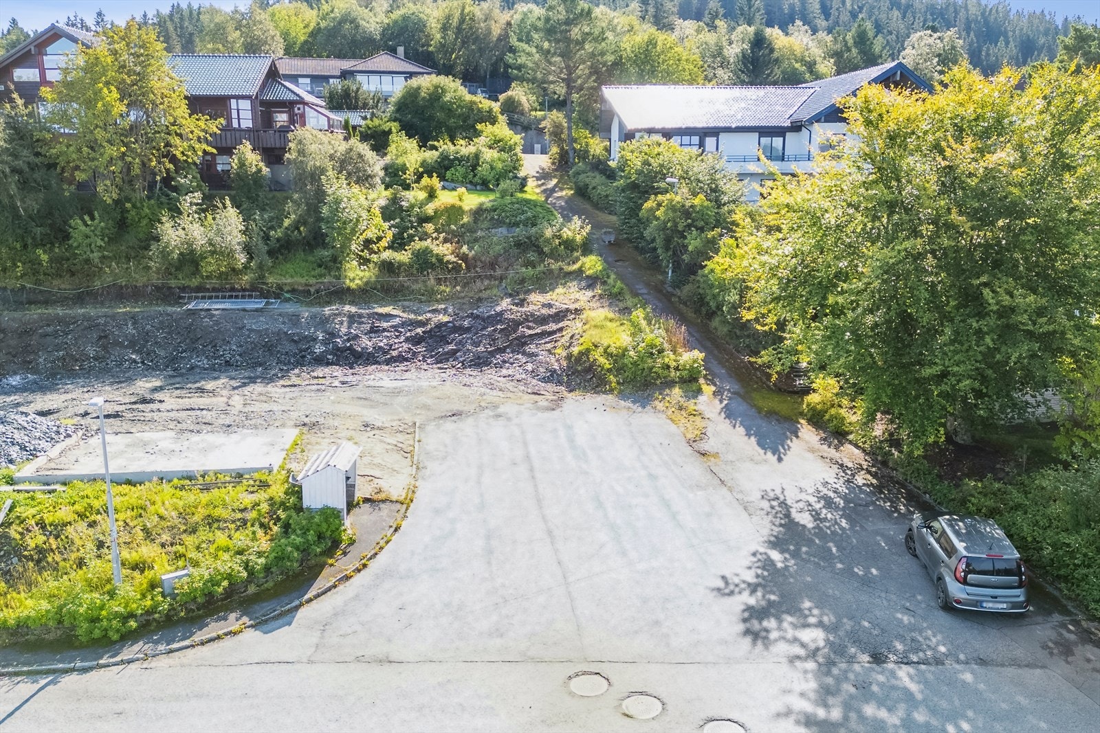 Tomten ligger flott til i enden av blindvei Galleribilde