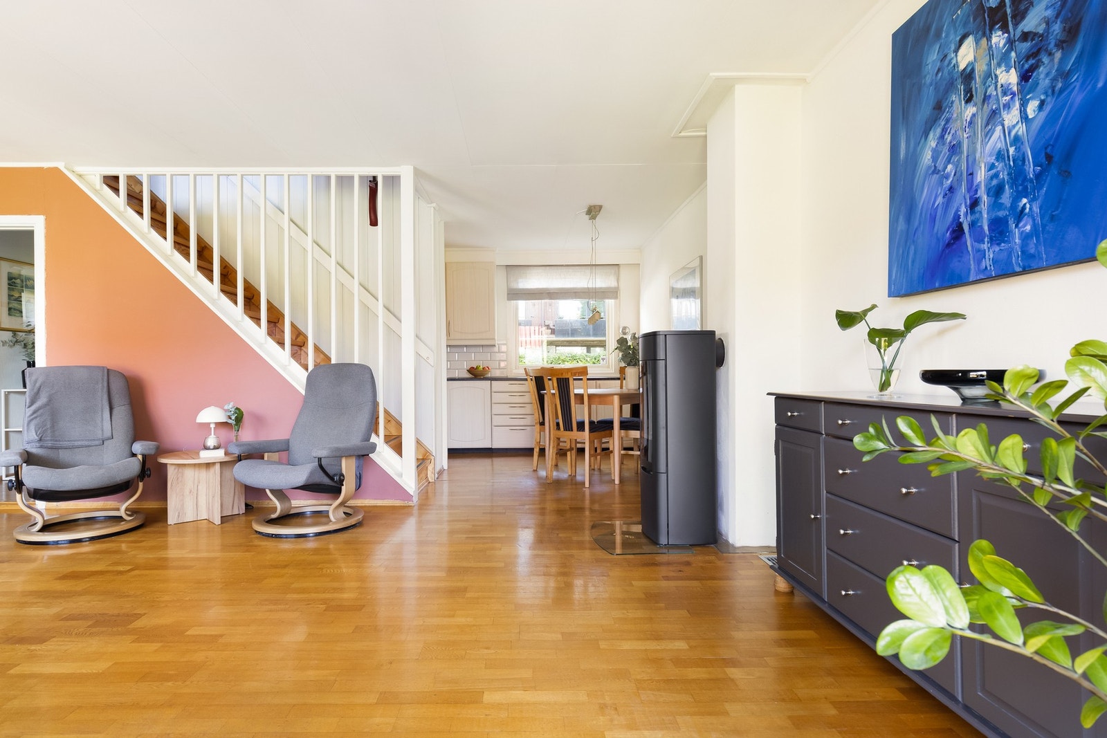 Boligen går over tre plan. Galleribilde