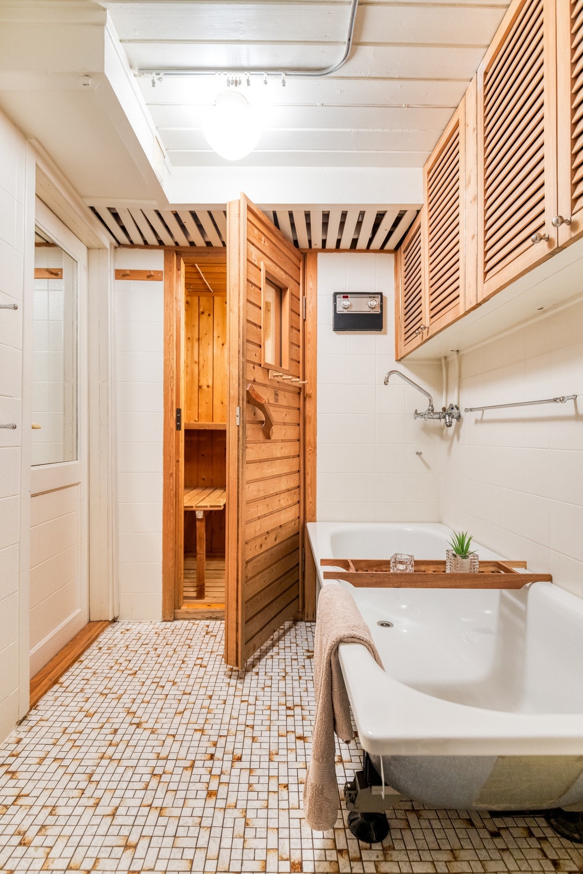 Her er det også badekar og dusj. Galleribilde