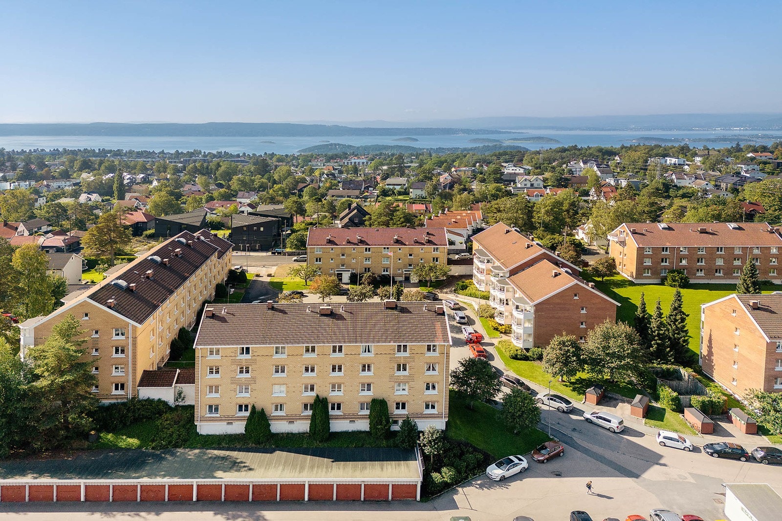 Lambertseter ligger med nærhet til sjøen og marka Galleribilde