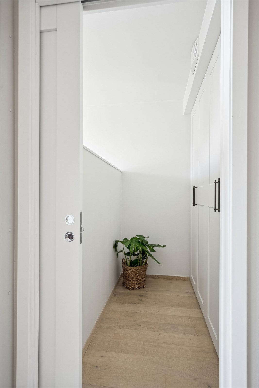 Garderobe soverom Galleribilde