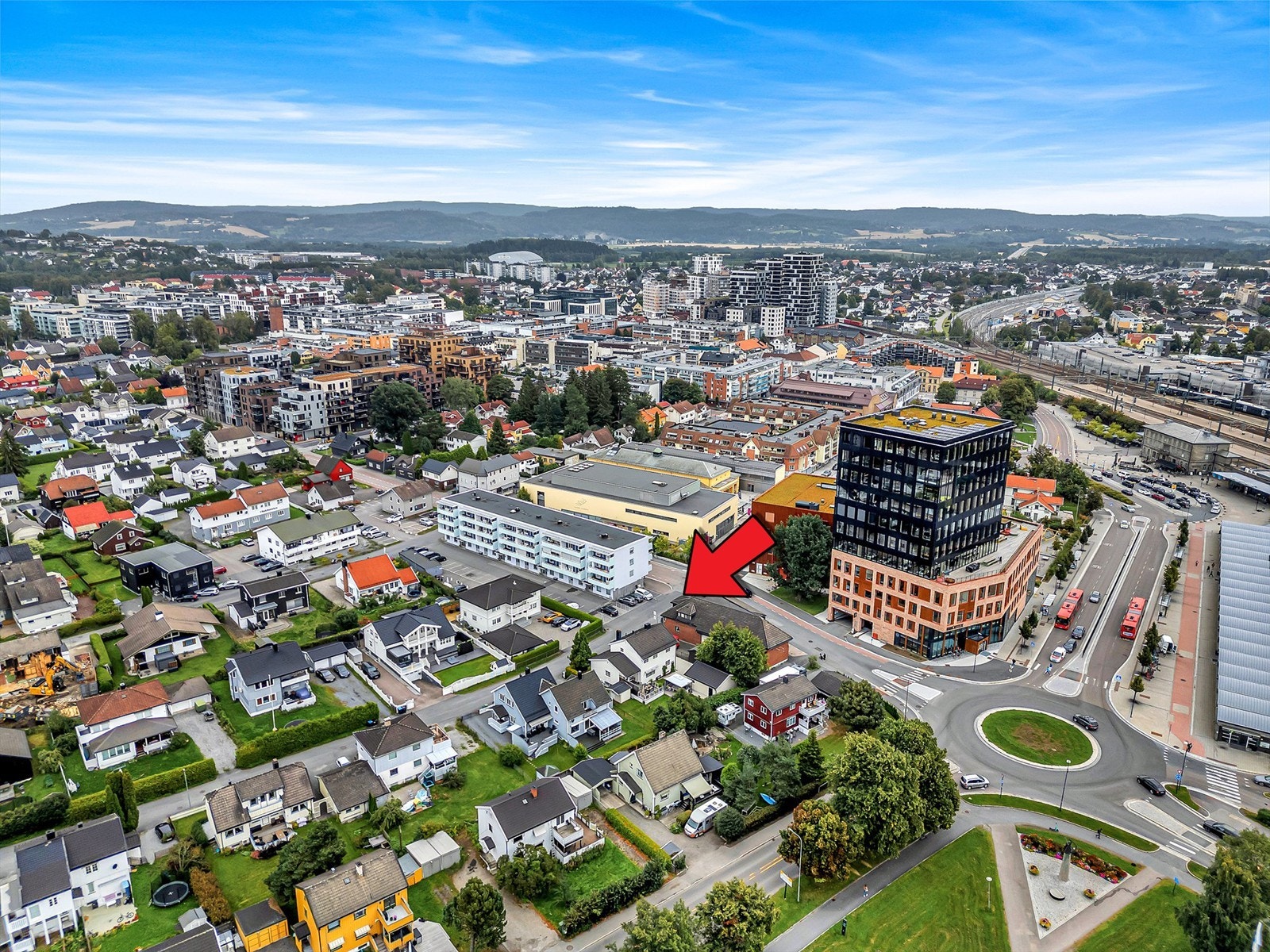 Kirkegata 20 - Eiendommen ligger kun et steinkast fra Lillestrøm stasjon Galleribilde