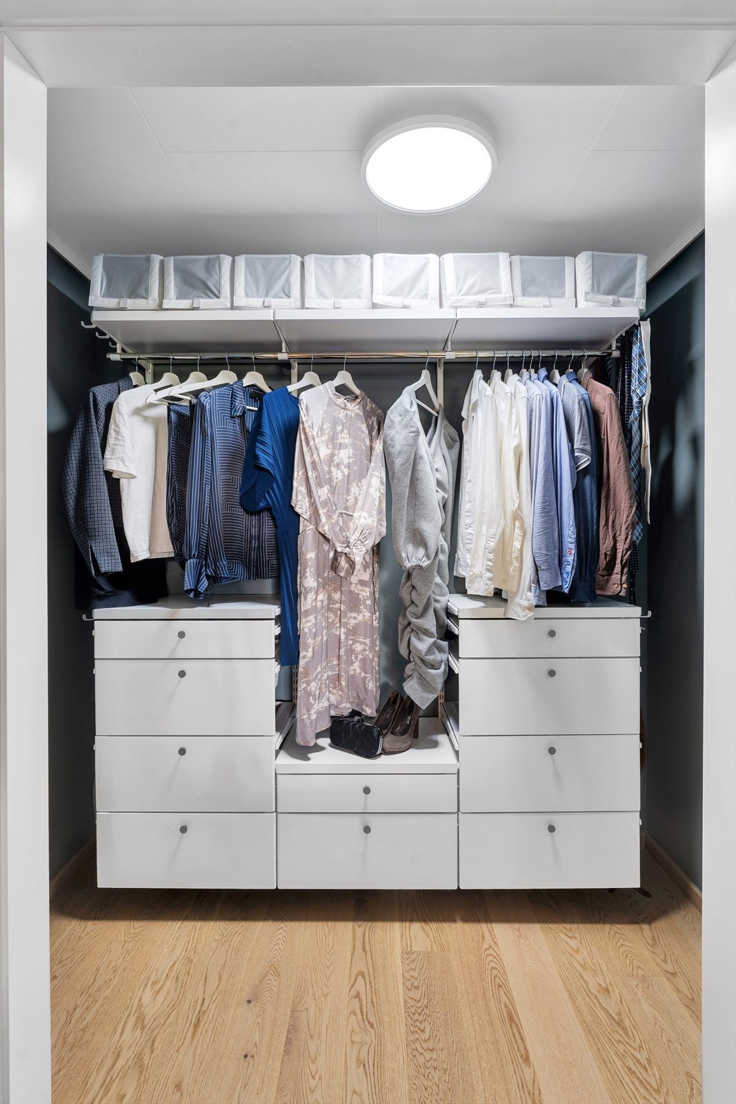 Walk-inn garderobe! Galleribilde