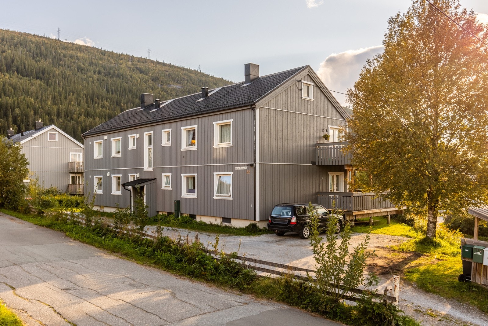 Fasaden er nylig renovert og balkongene utvidet. Galleribilde